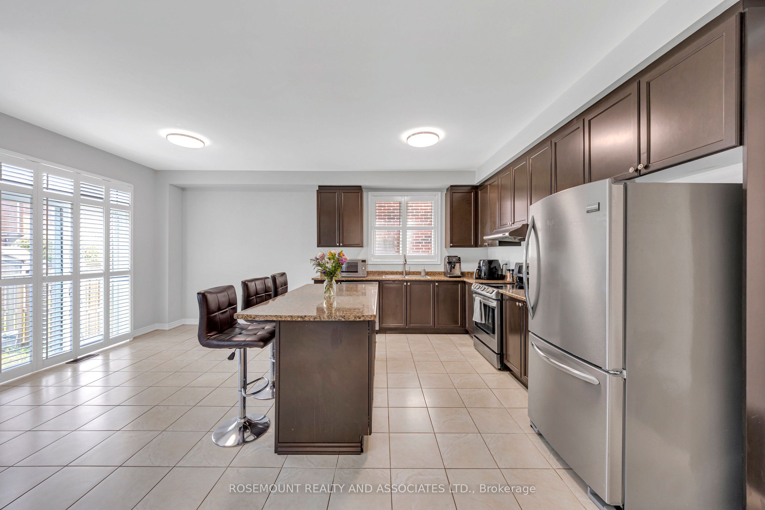 2115 Rudell Road Property Photo 16