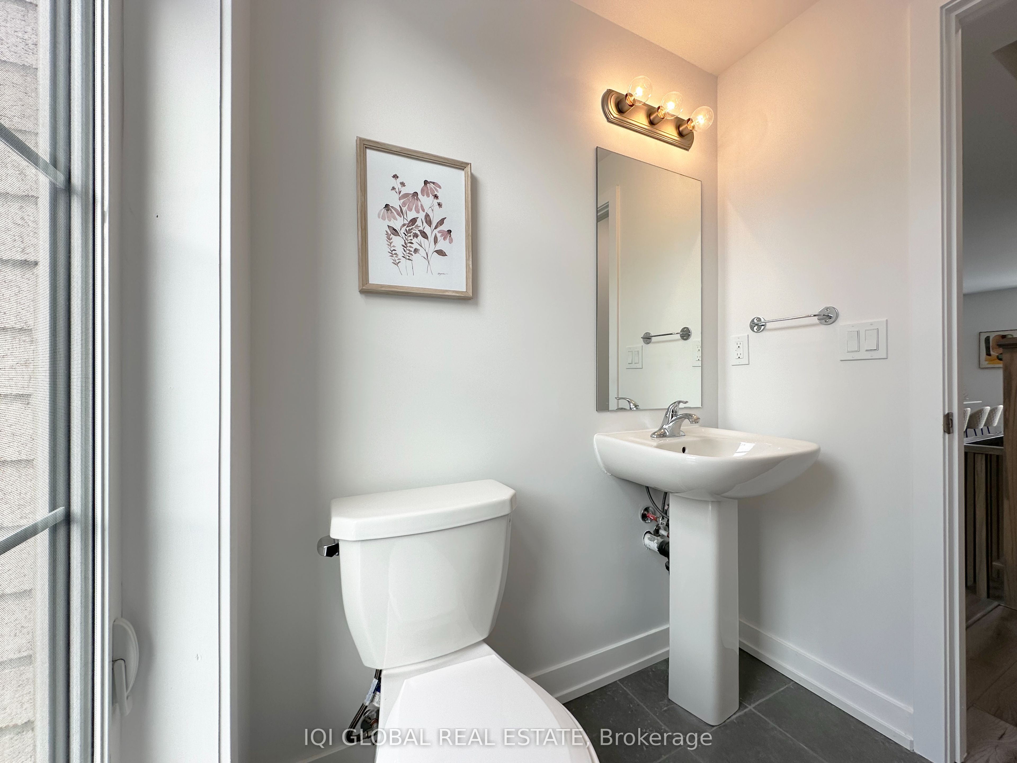 1655 Palmers Sawmill Road 403 Property Photo 10