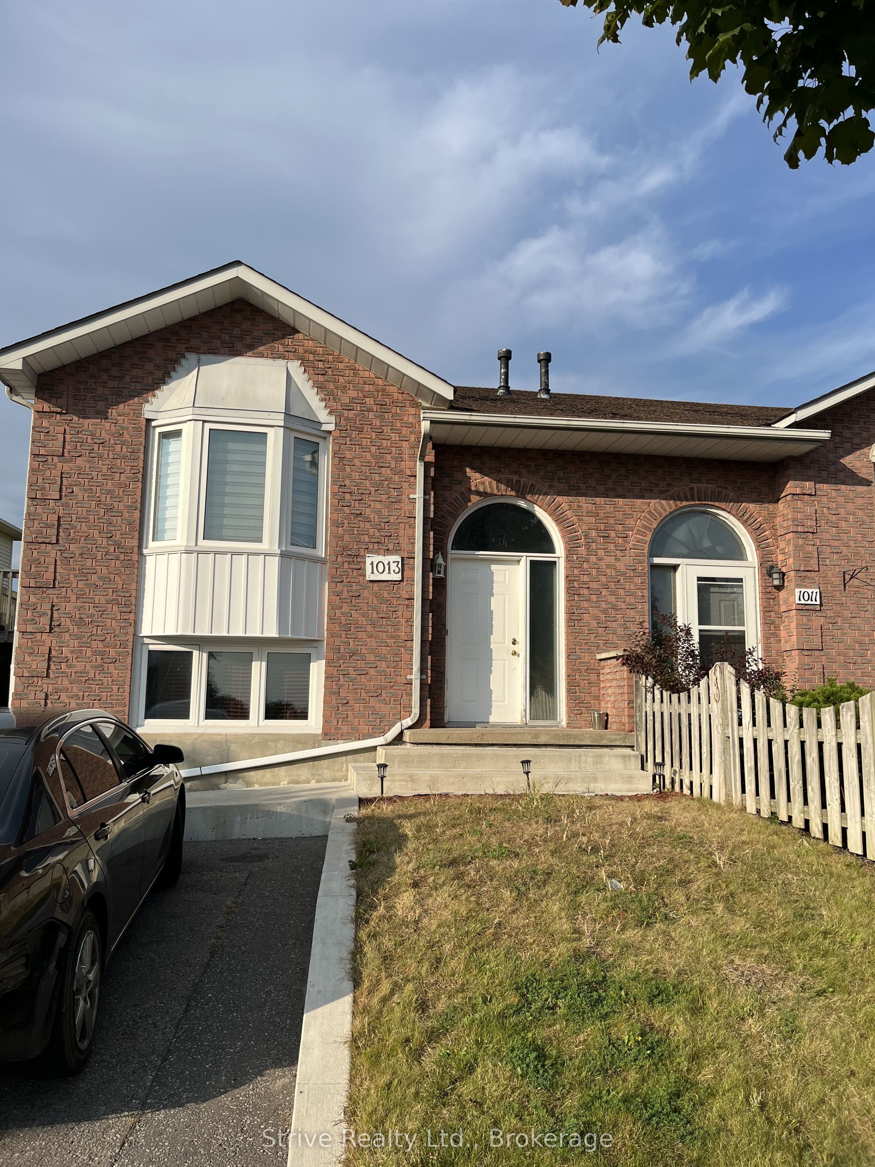 1013 Attersley Drive Property Photo 1