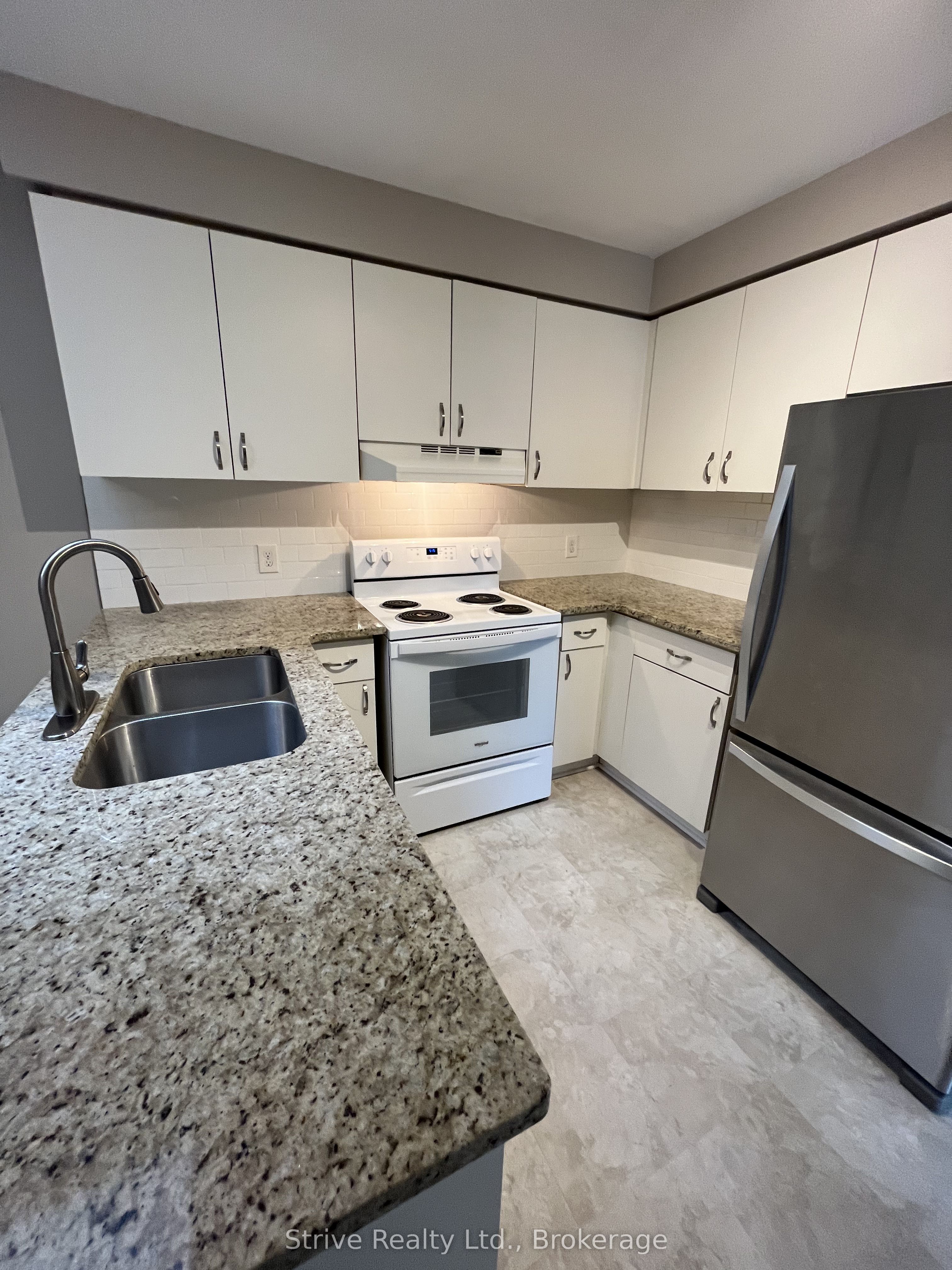 1013 Attersley Drive Property Photo 11