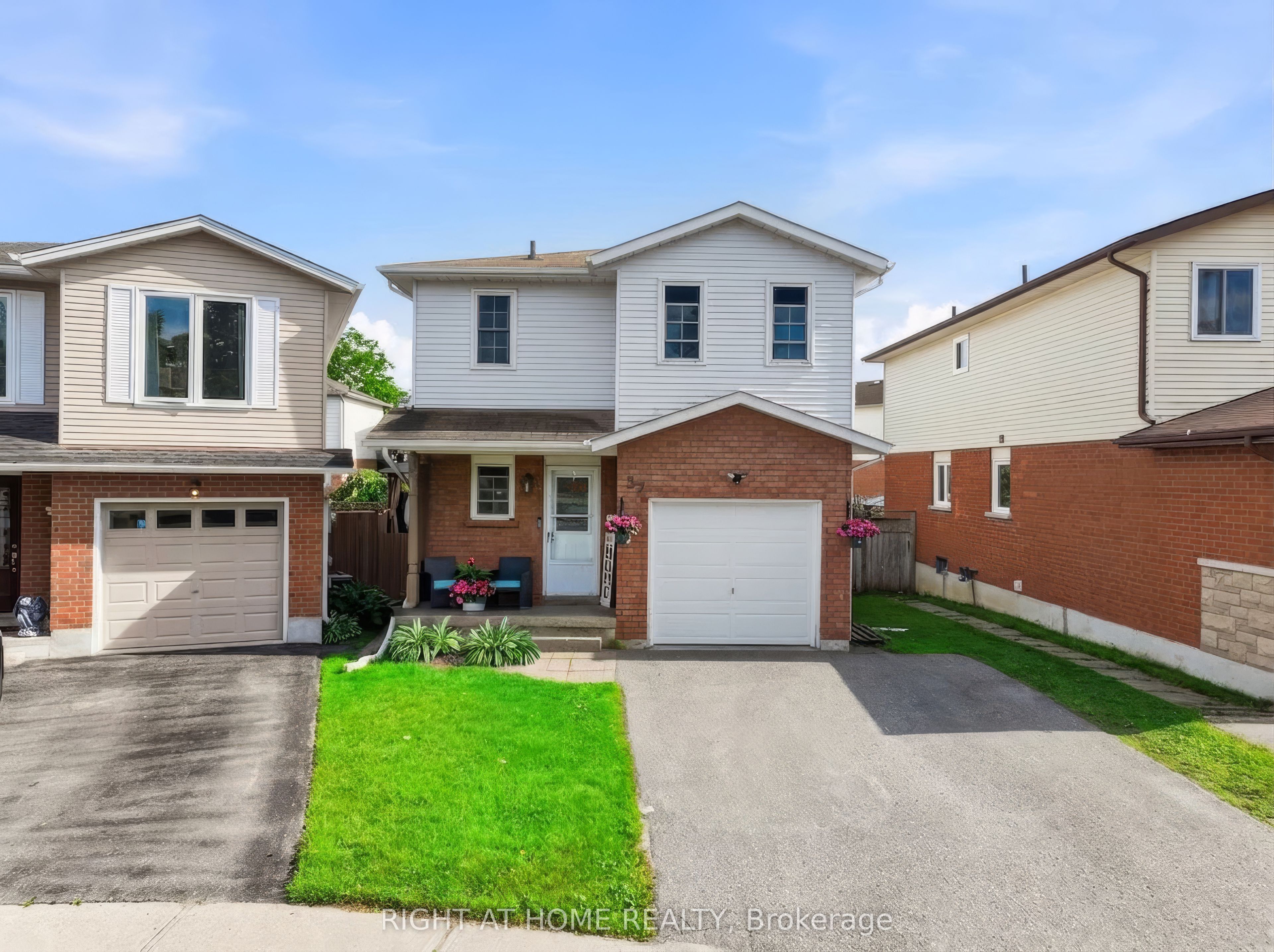 37 Beechnut Crescent Property Photo 1