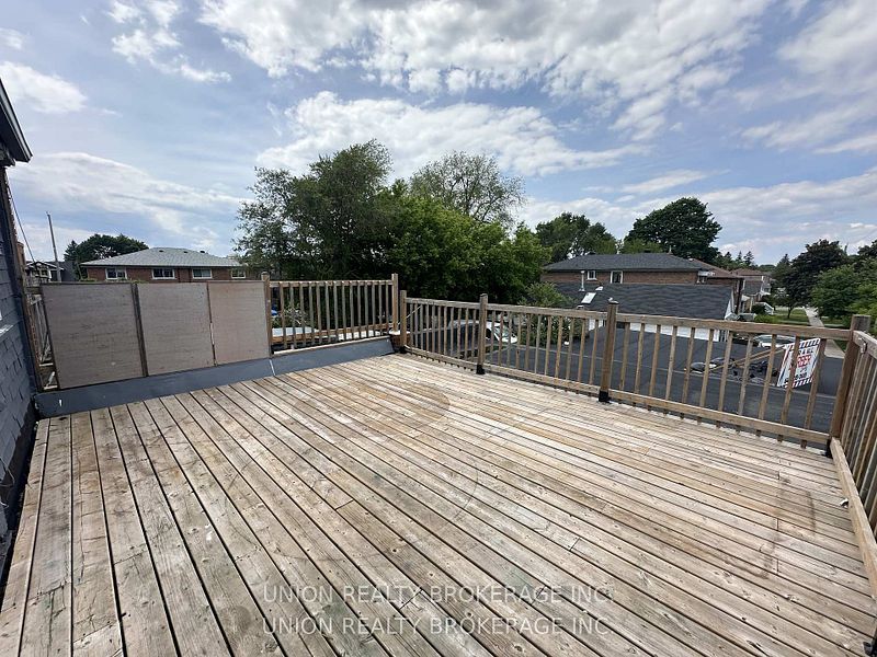582 Danforth Road Property Photo 11
