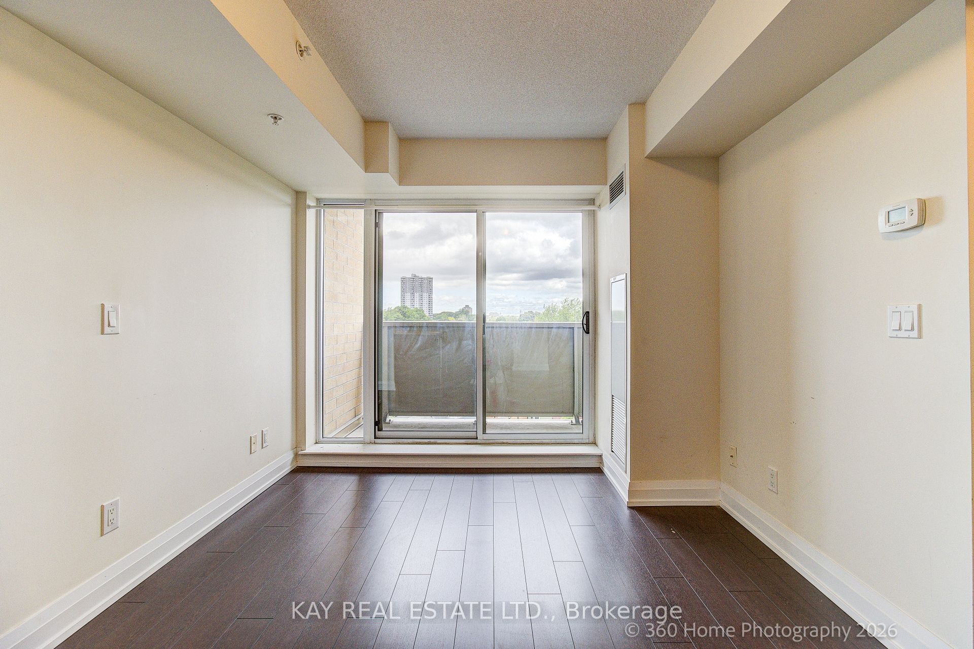 3520 Danforth Avenue 612 Property Photo 3