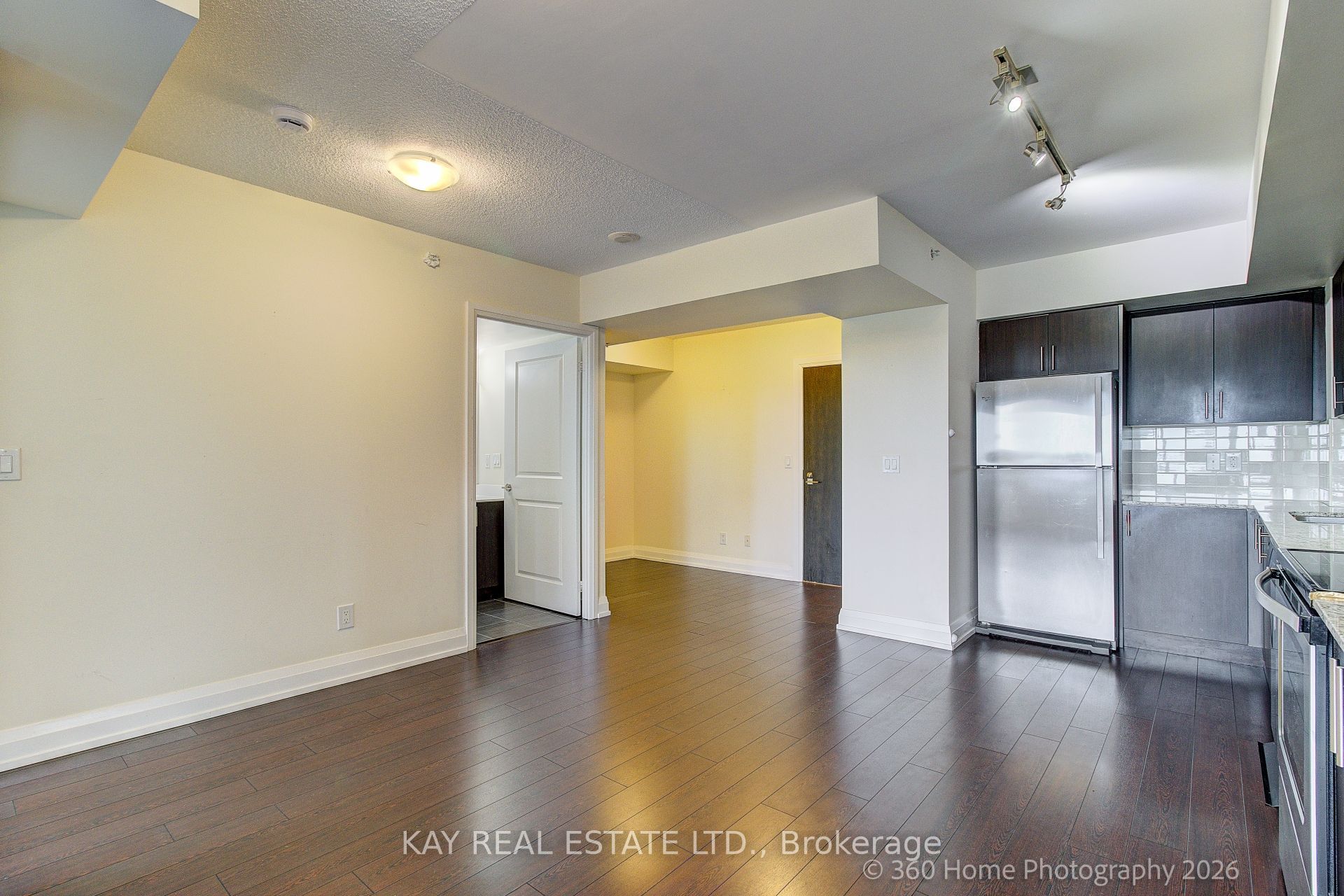 3520 Danforth Avenue 612 Property Photo 5