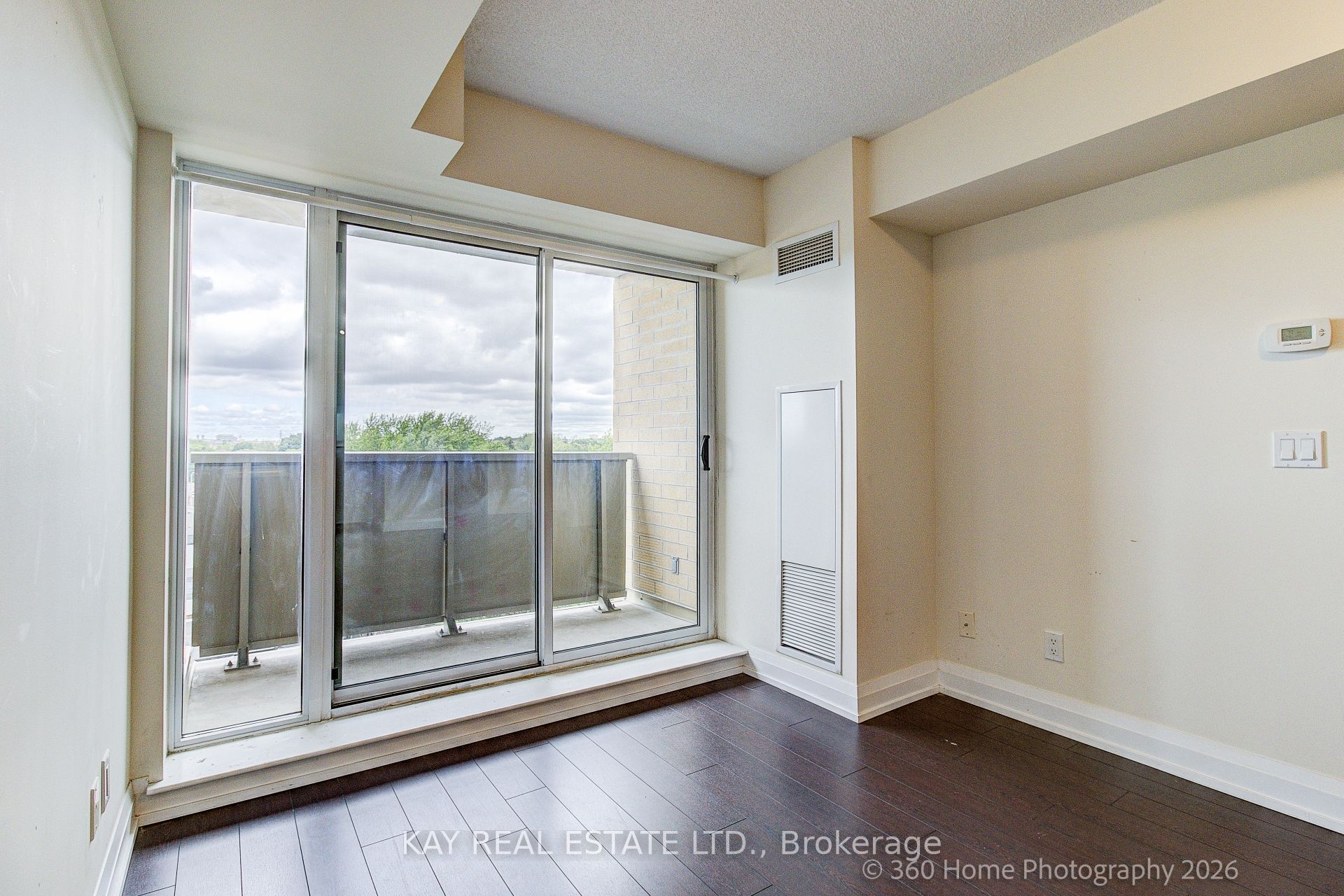 3520 Danforth Avenue 612 Property Photo 6