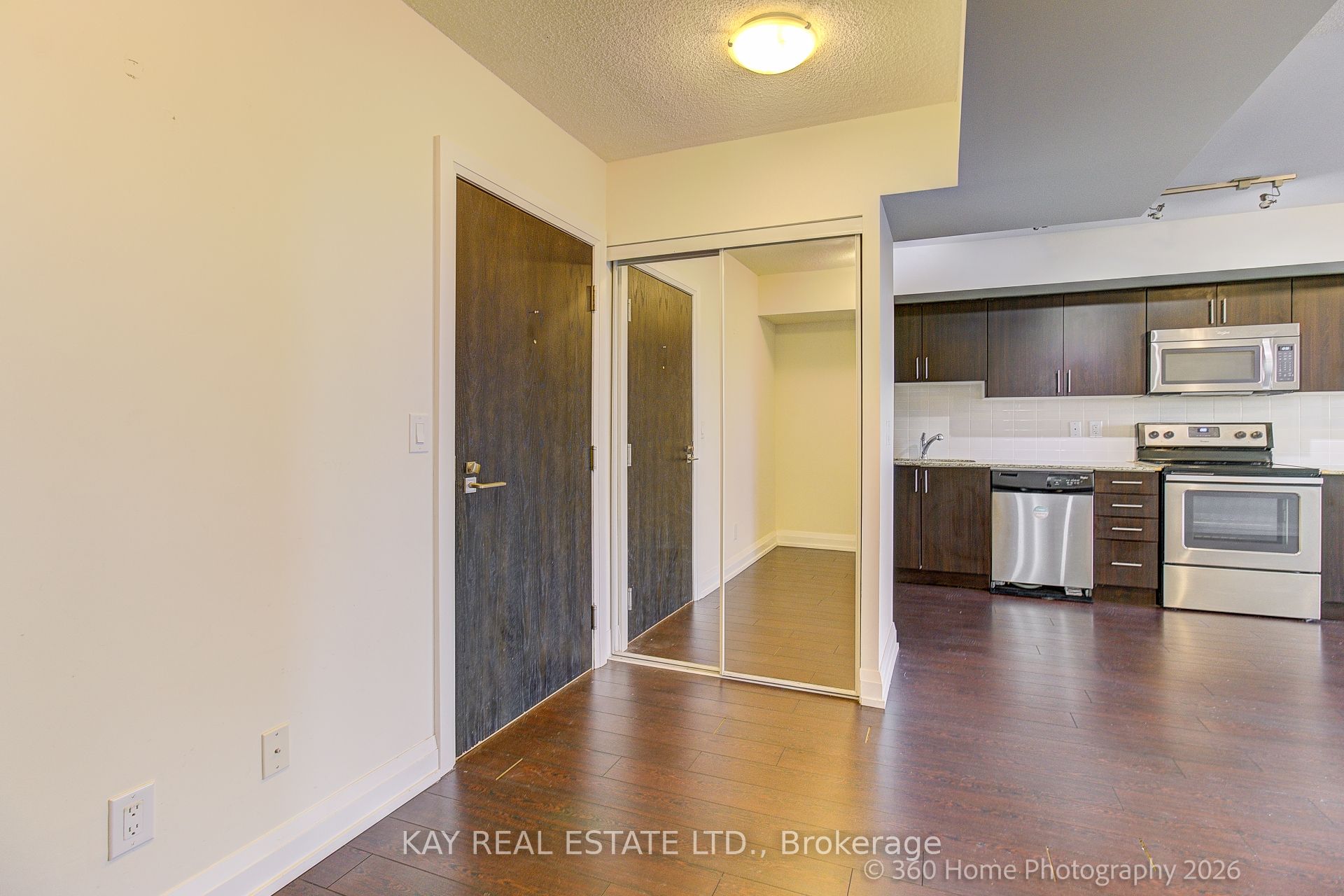 3520 Danforth Avenue 612 Property Photo 10