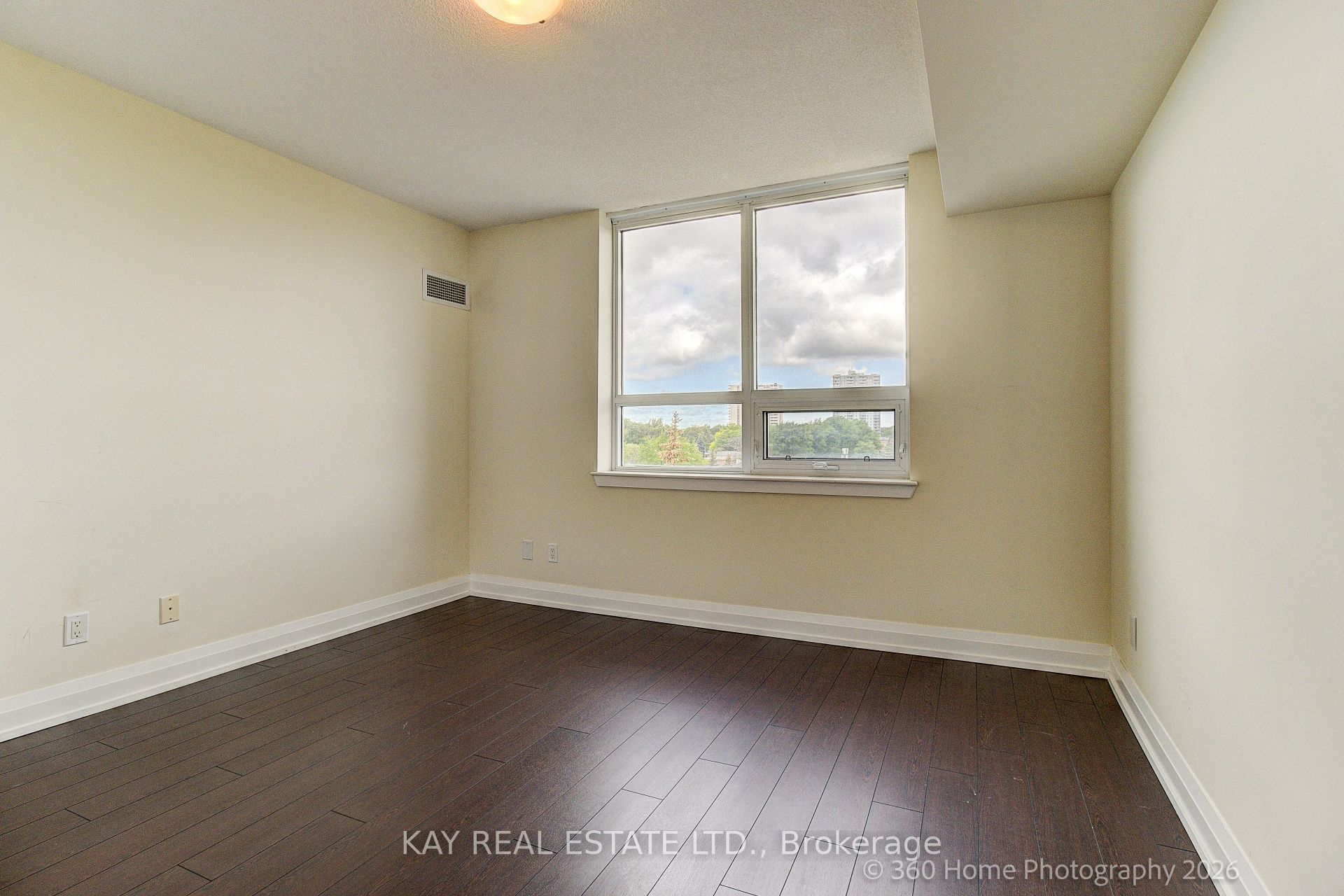 3520 Danforth Avenue 612 Property Photo 18