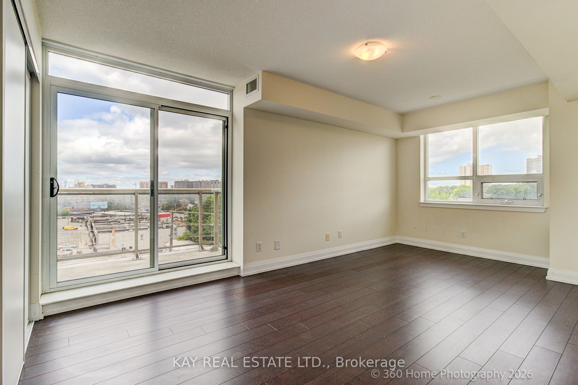 3520 Danforth Avenue 612 Property Photo 20