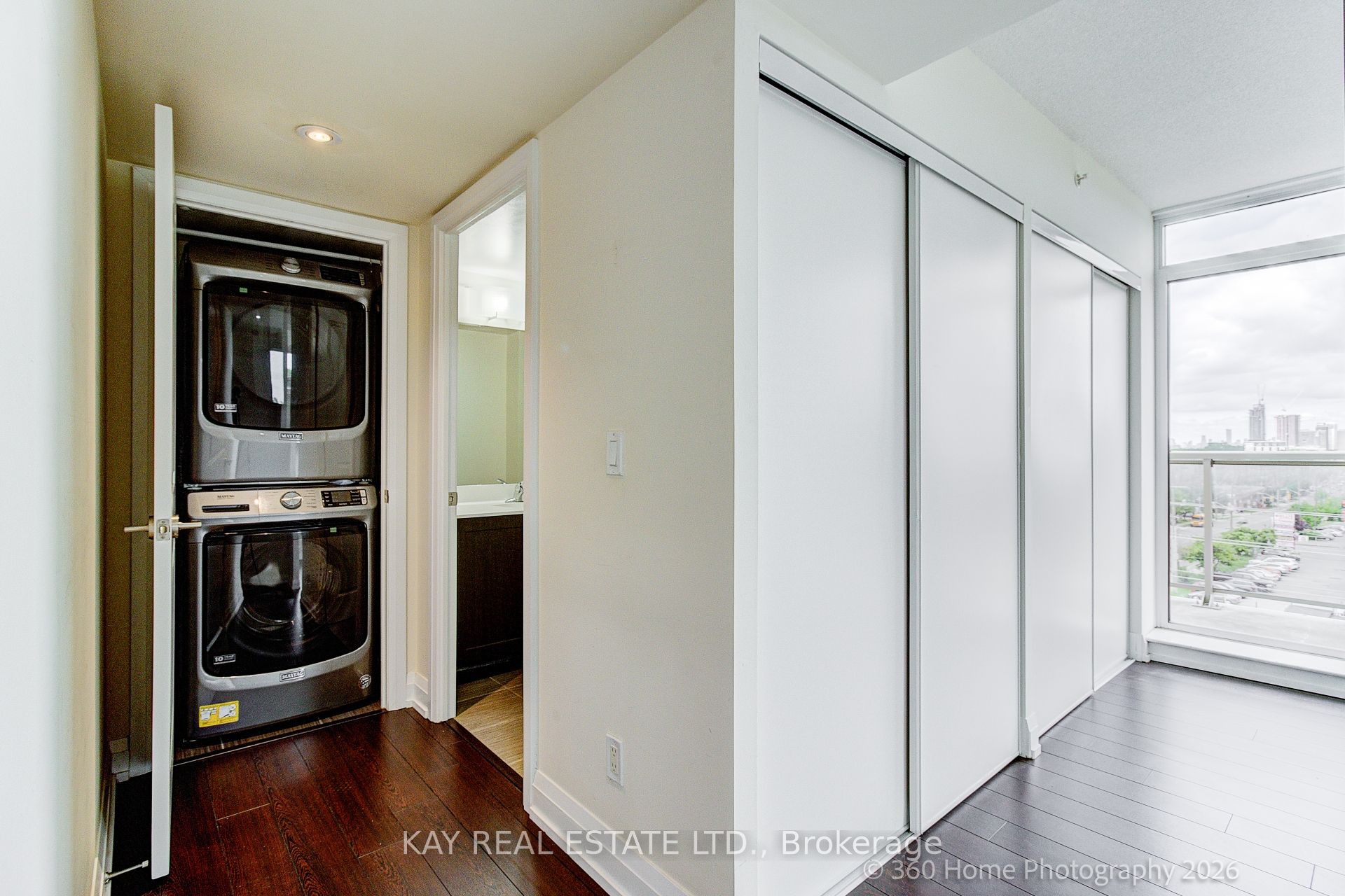 3520 Danforth Avenue 612 Property Photo 24