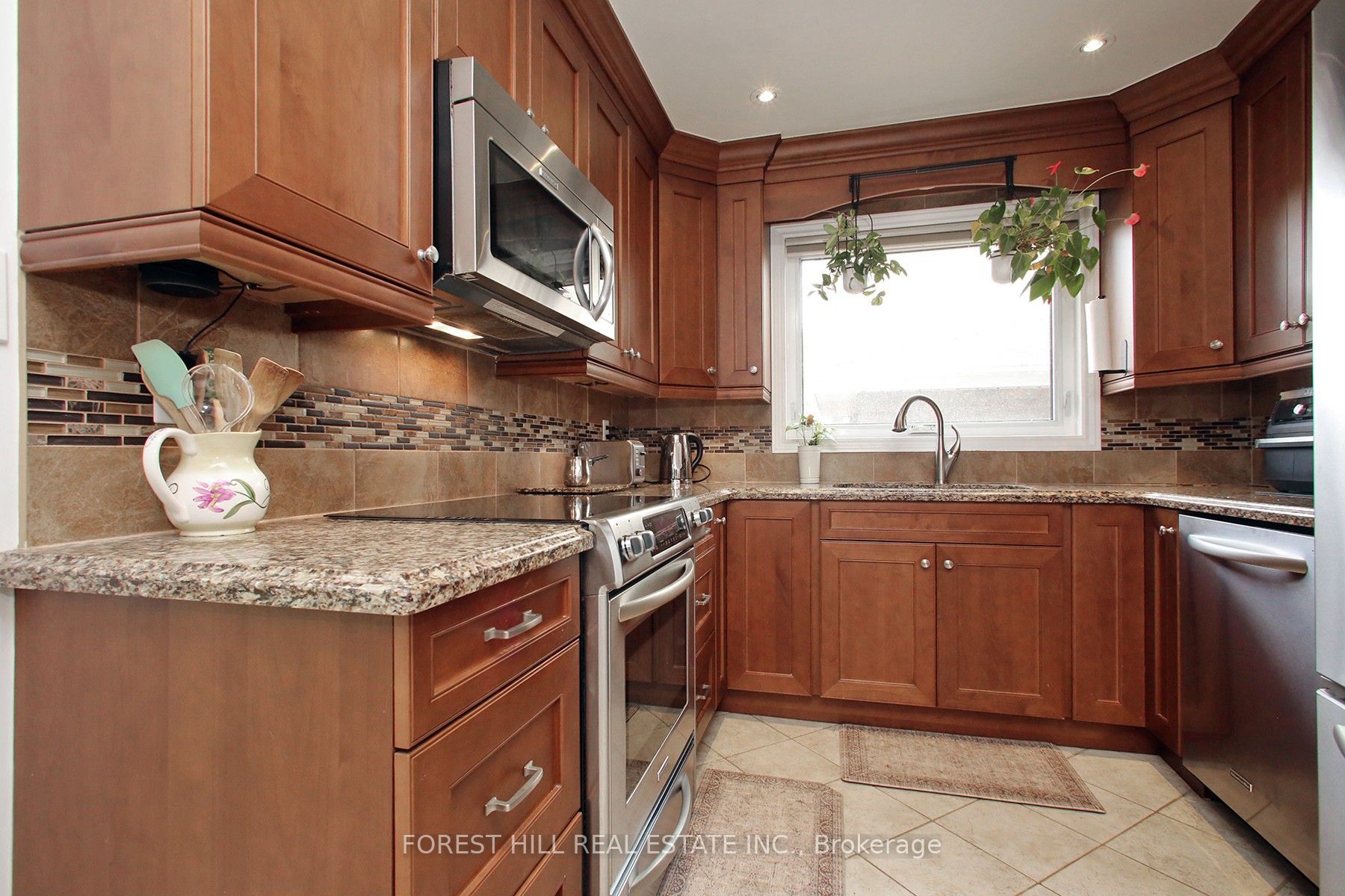 1852 Bowler Drive Property Photo 13