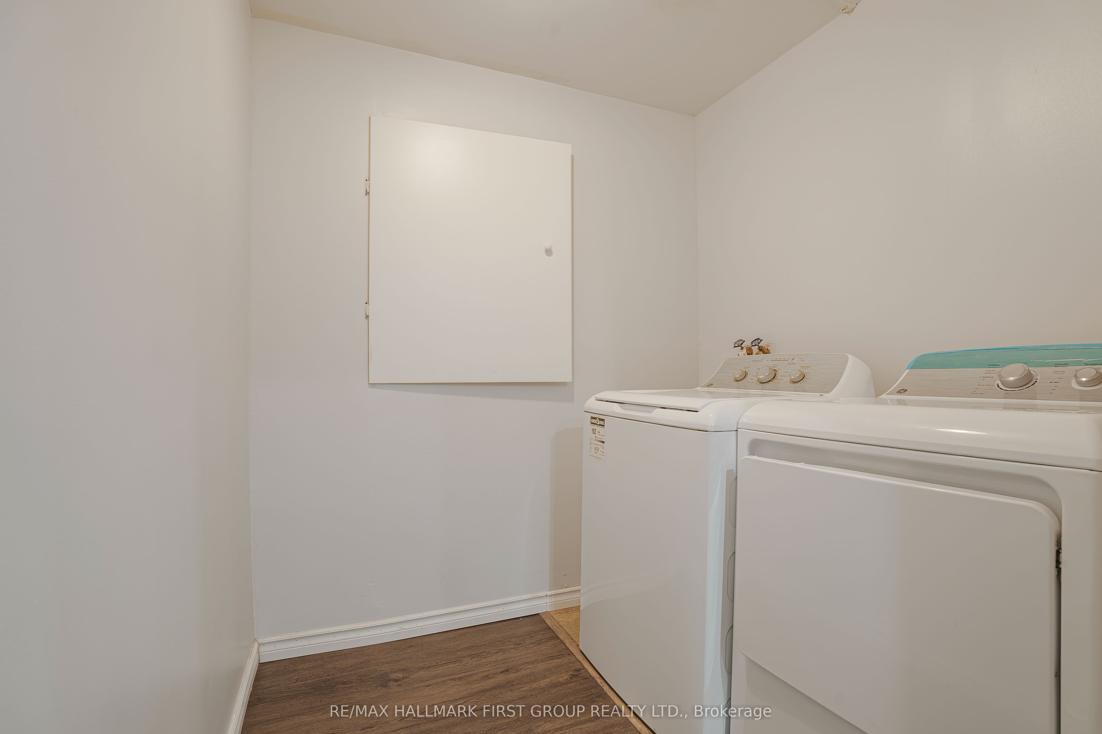 86 Seward Crescent Property Photo 13