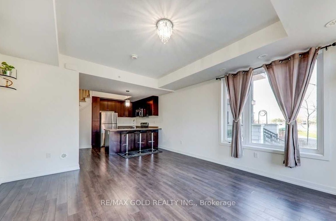 1555 Kingston Road 201 Property Photo 6