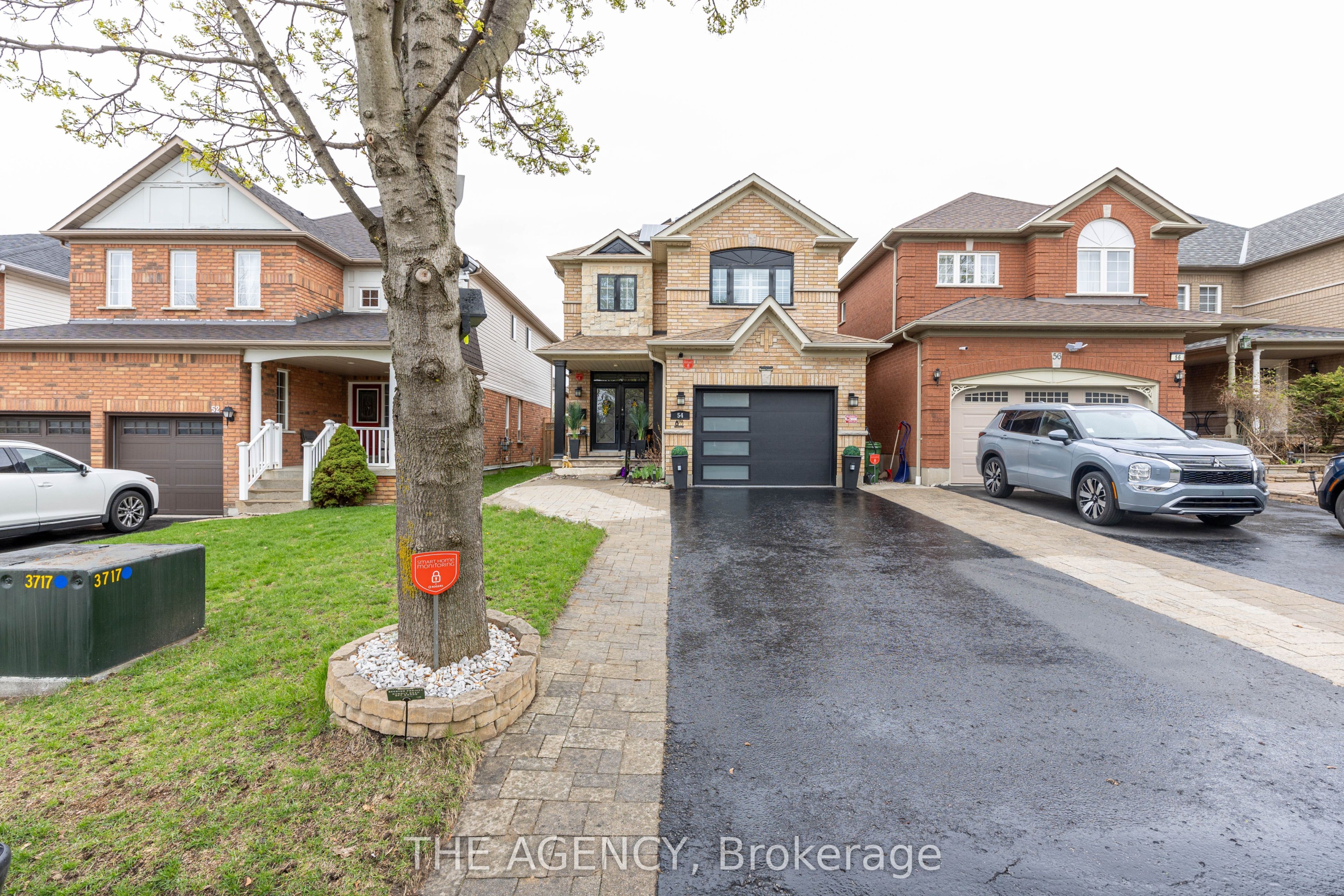 54 Thames Drive Property Photo 2