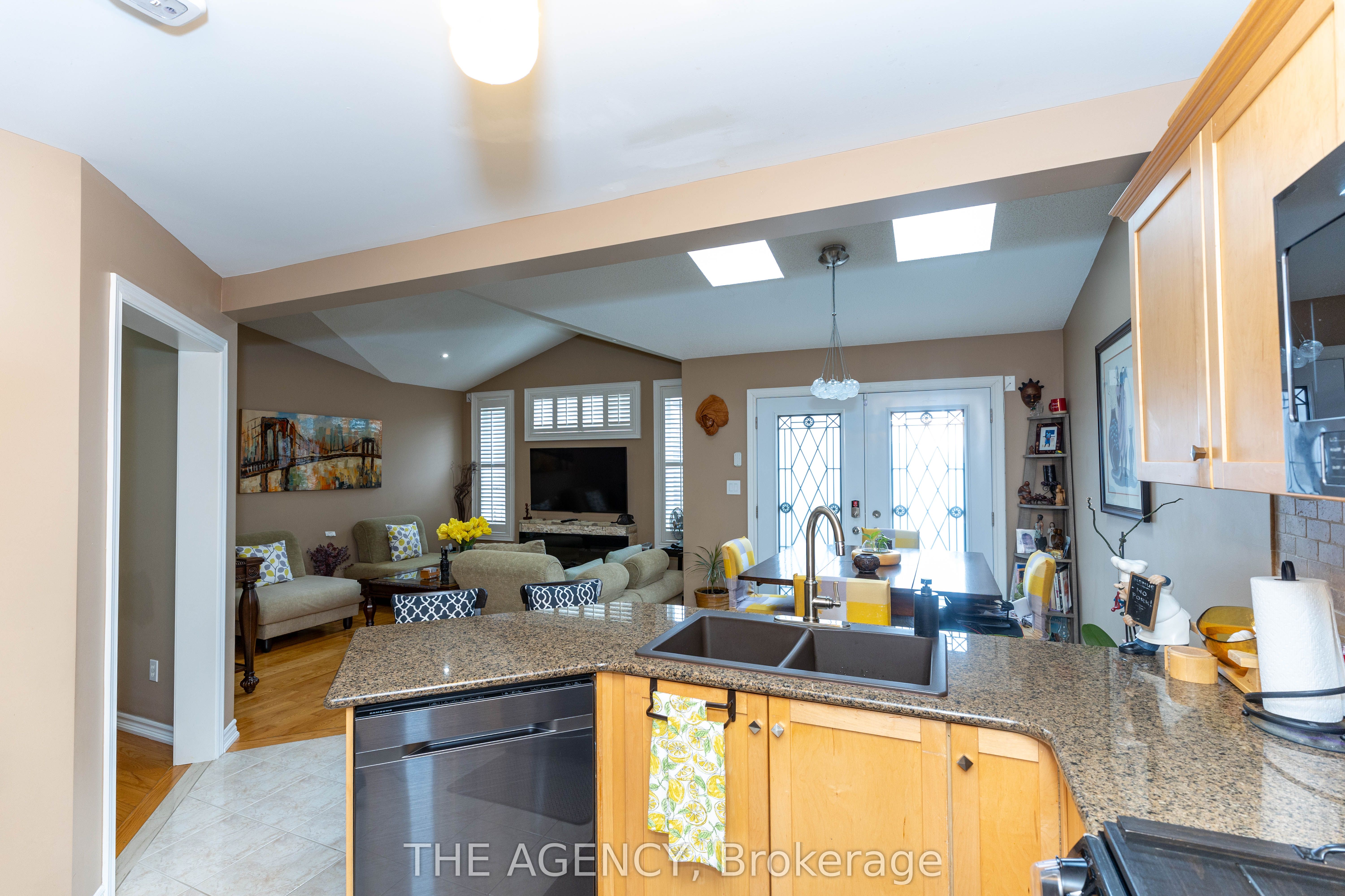 54 Thames Drive Property Photo 22