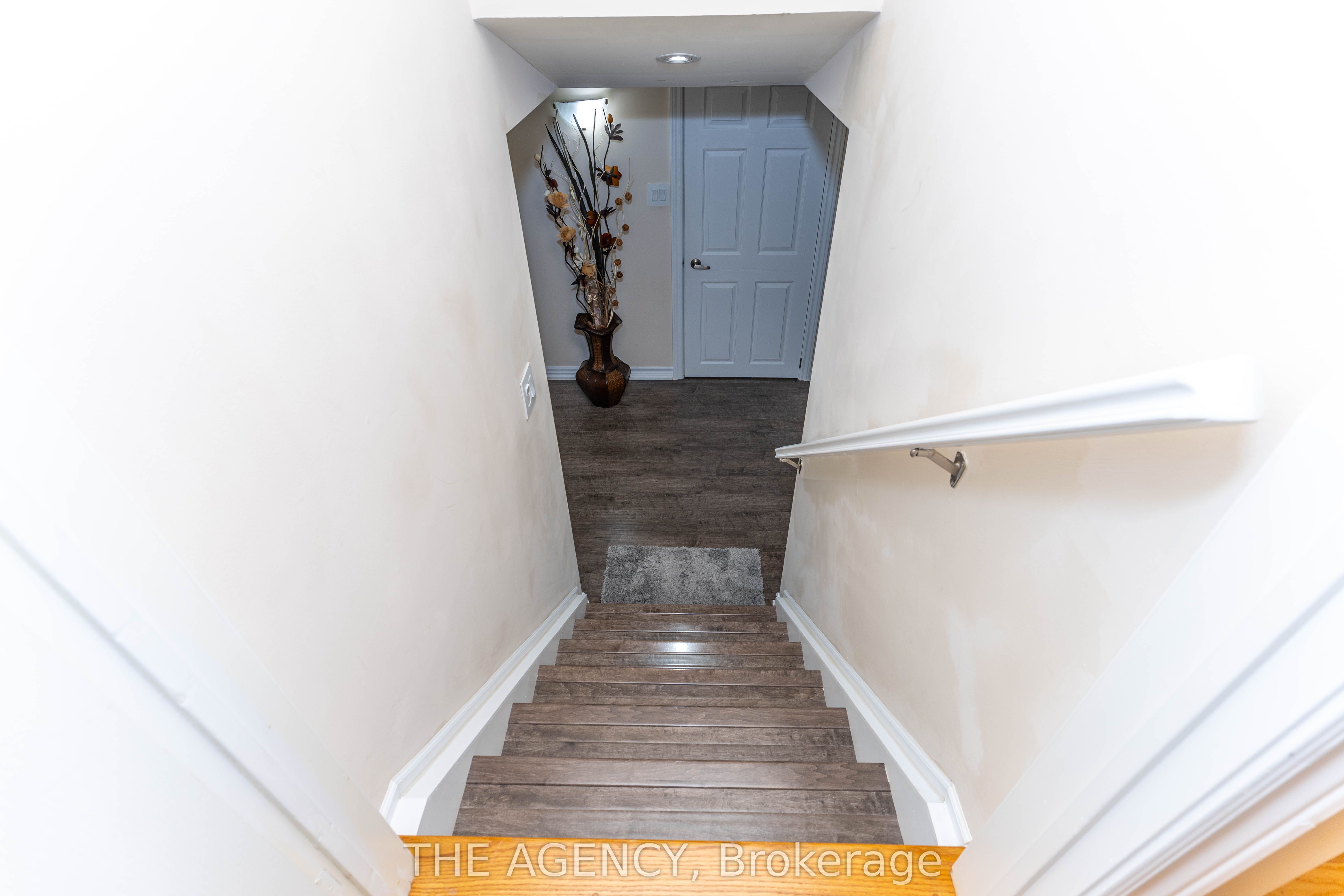 54 Thames Drive Property Photo 30