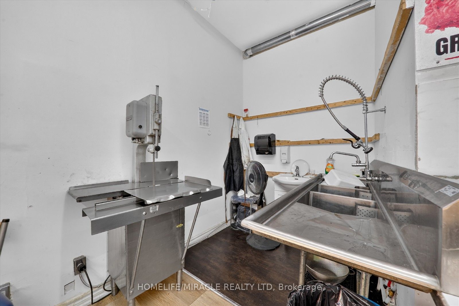 3230 Eglinton Avenue E A & B Property Photo 21