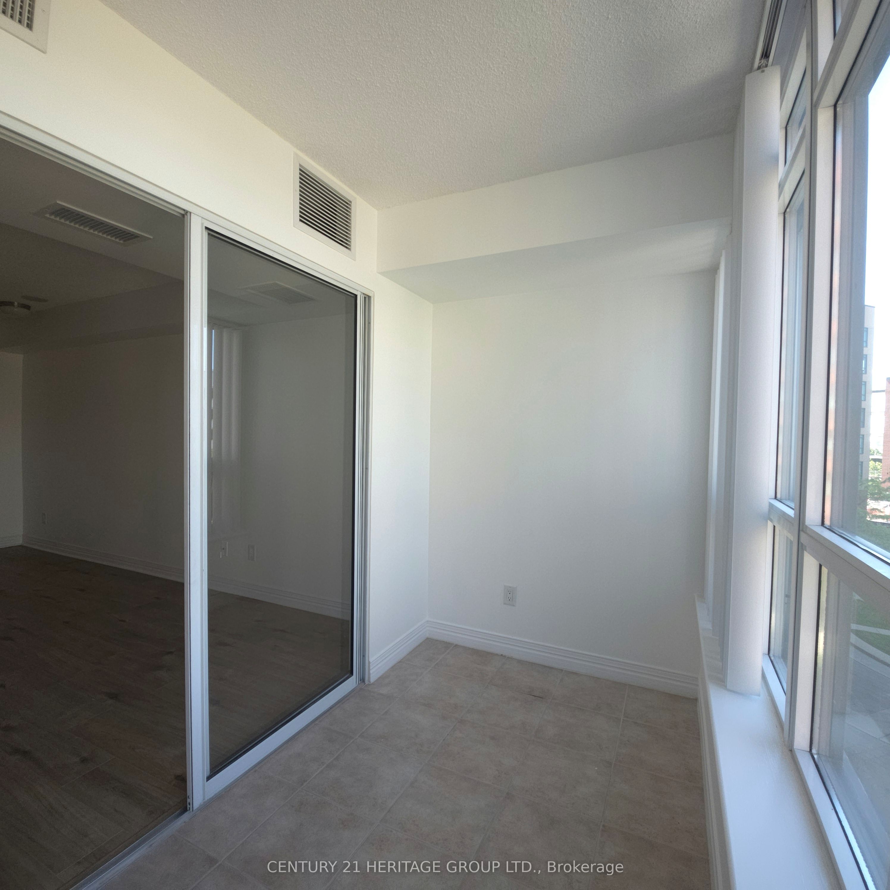 90 Scottfield Drive 319 Property Photo 21