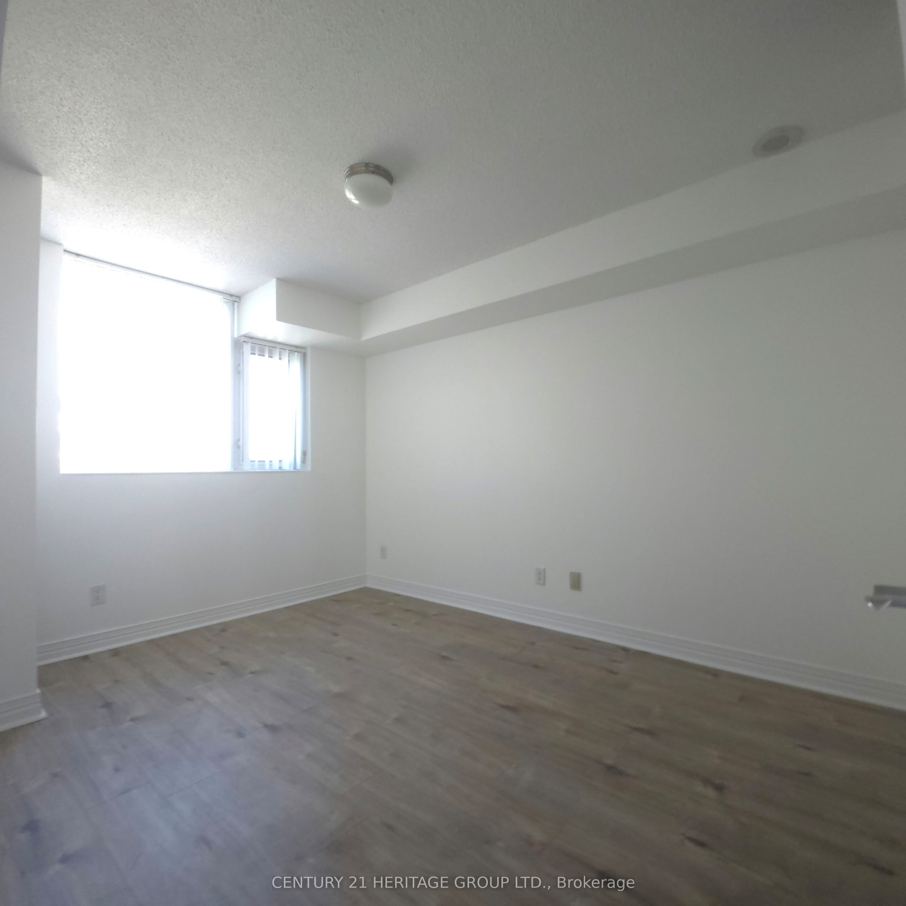 90 Scottfield Drive 319 Property Photo 27
