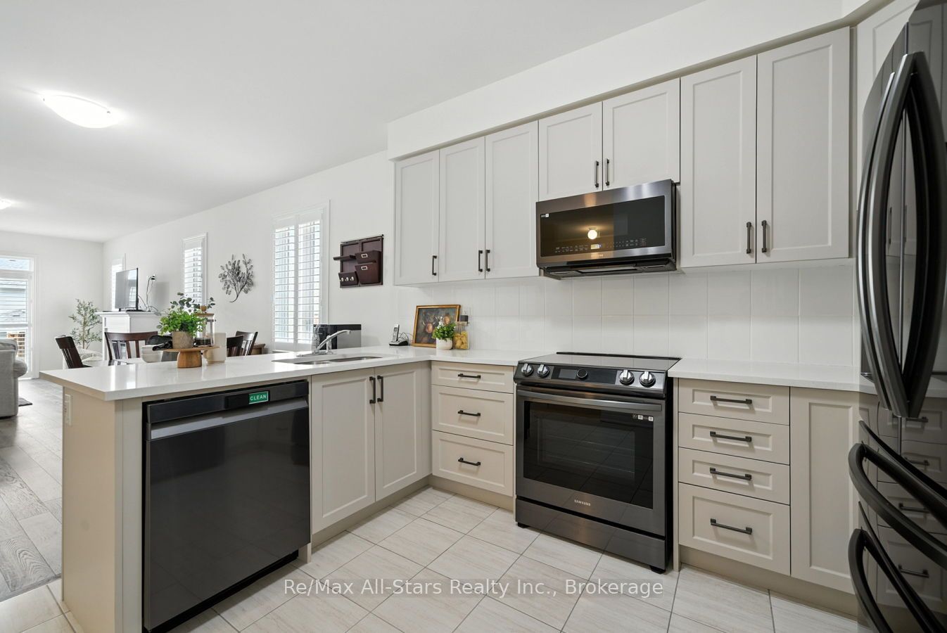 89 Forestlane Way Property Photo 7