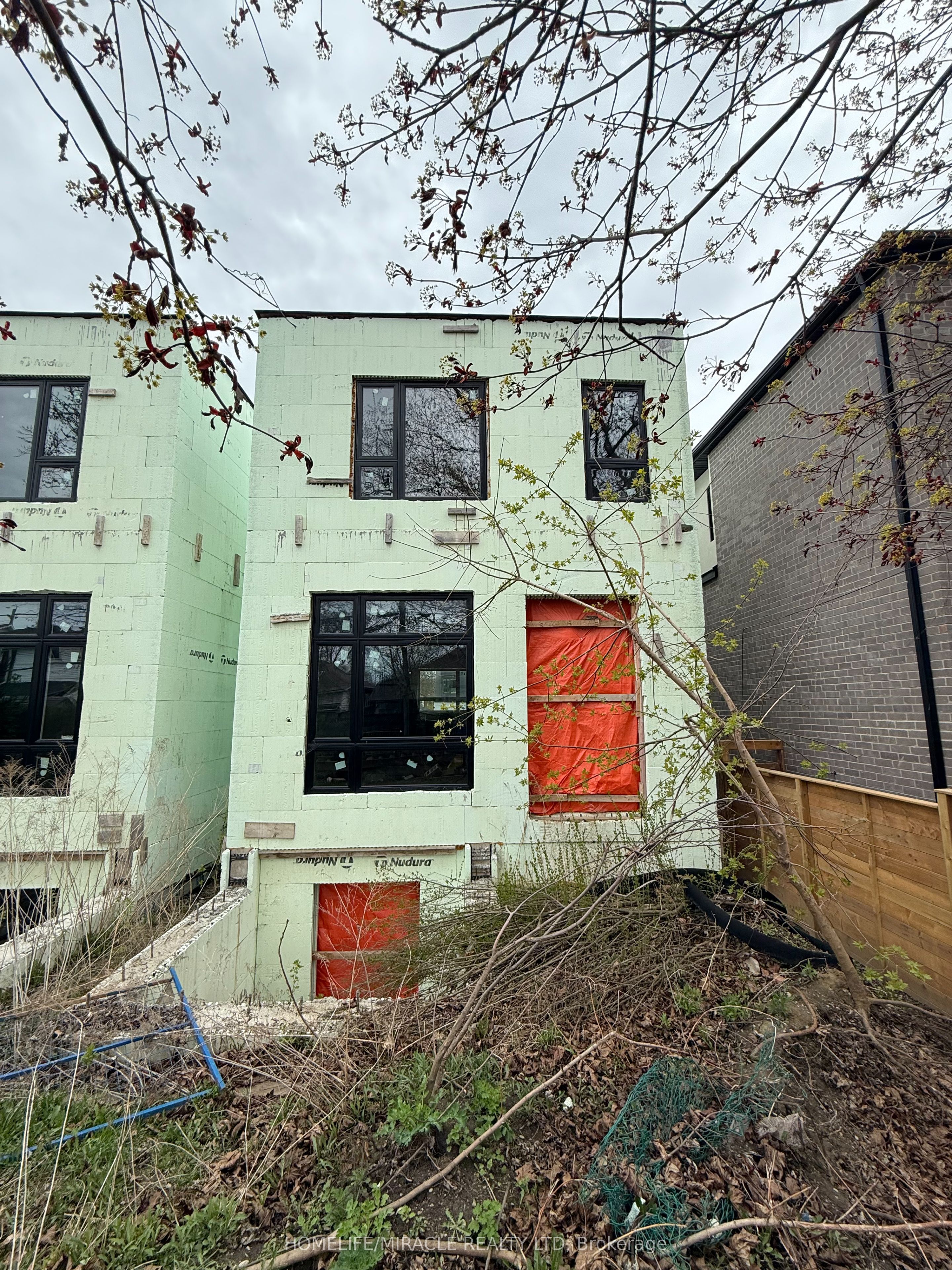 42 August Avenue Property Photo 2