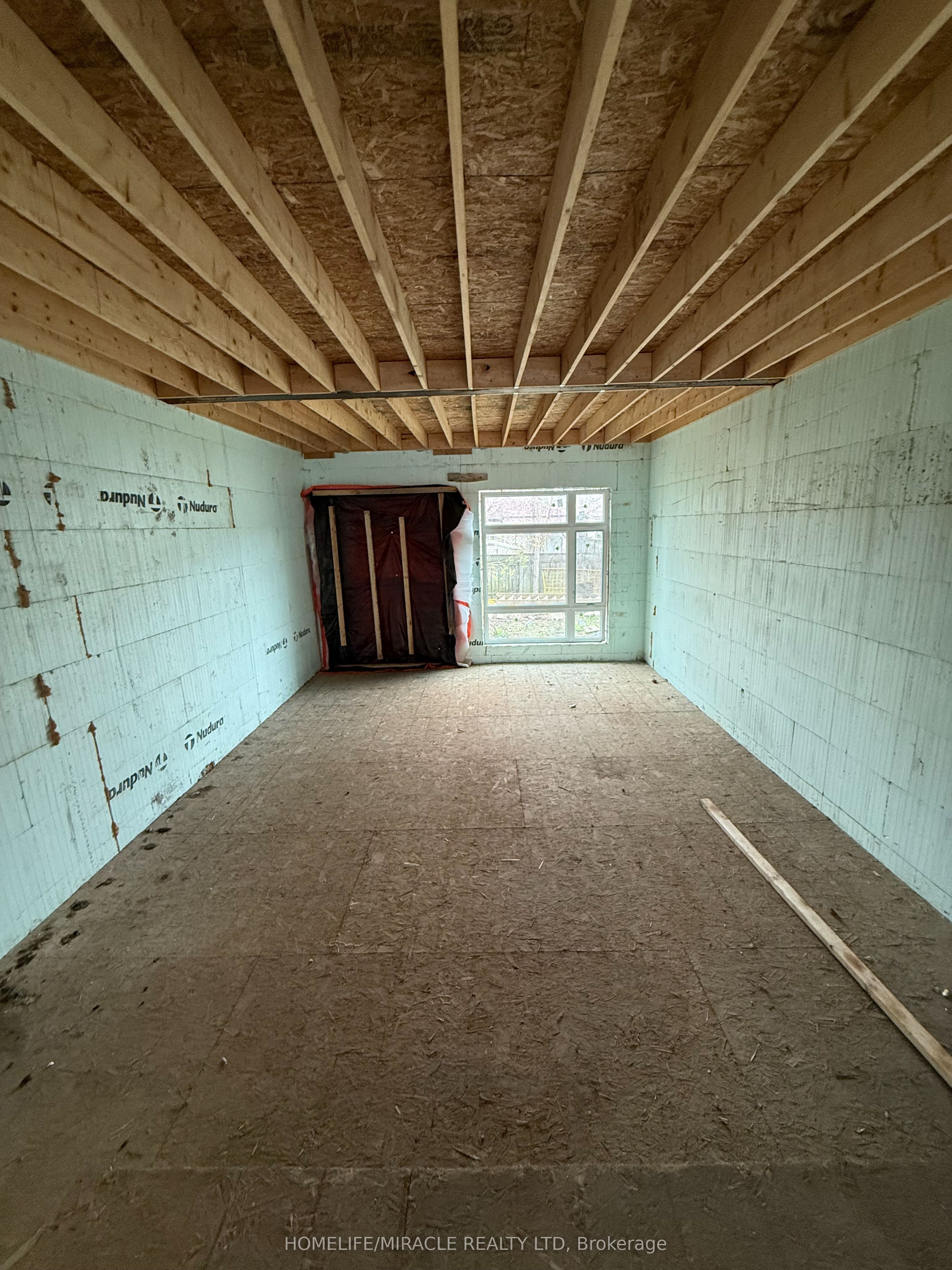 42 August Avenue Property Photo 19