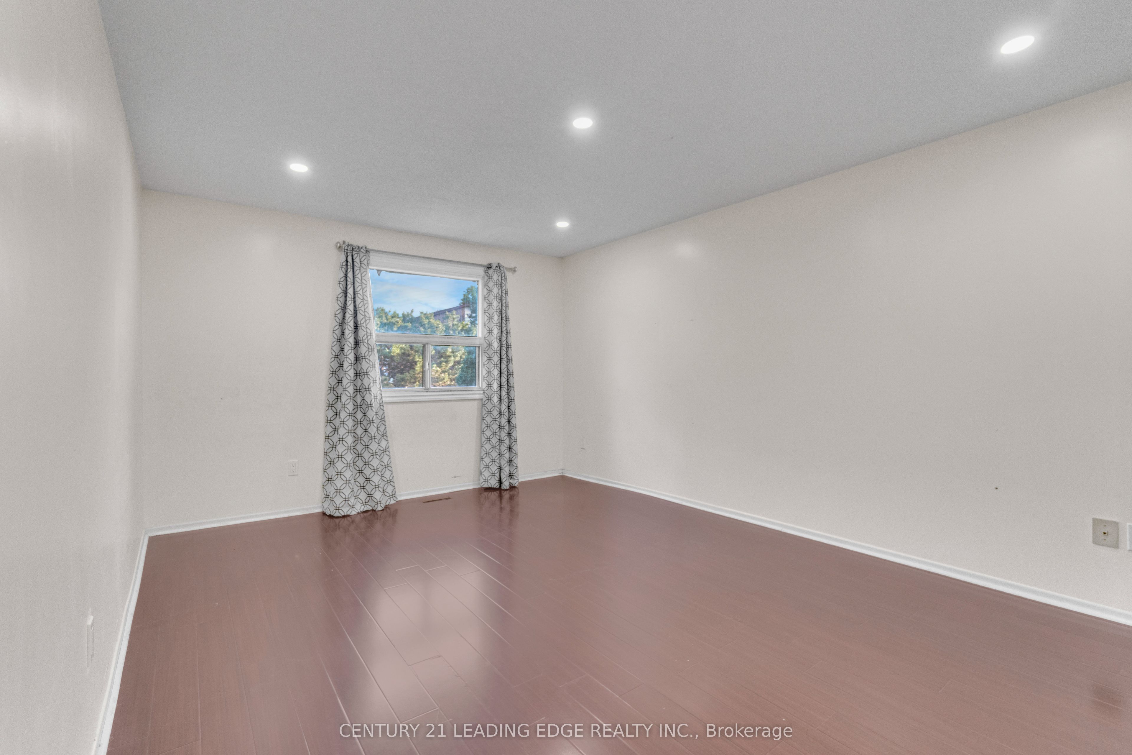 5 Kimbercroft Court Property Photo 15