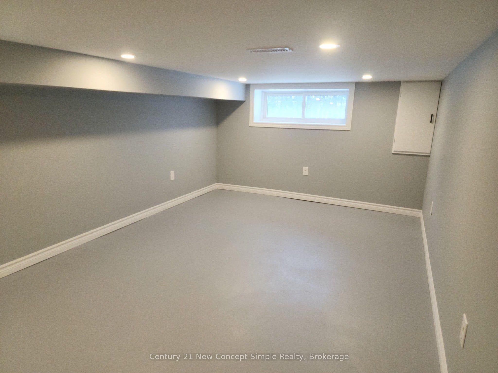 201 Harmony Road N Property Photo 10