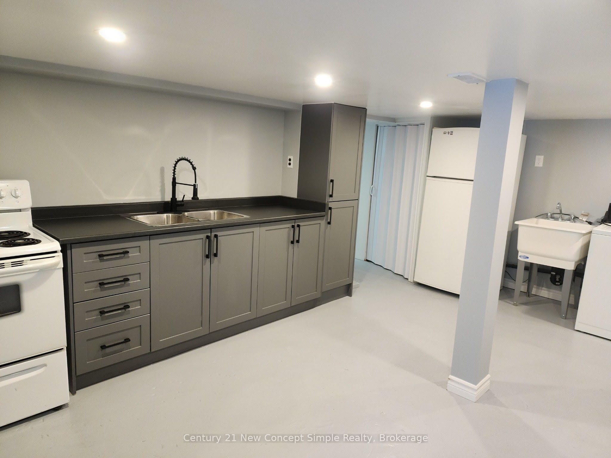 201 Harmony Road N Property Photo 13