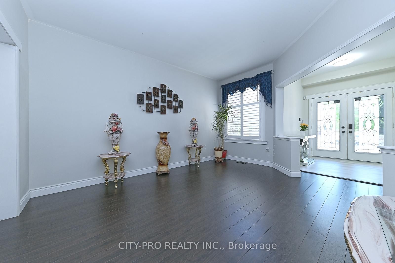 1178 Salmers Drive Property Photo 9