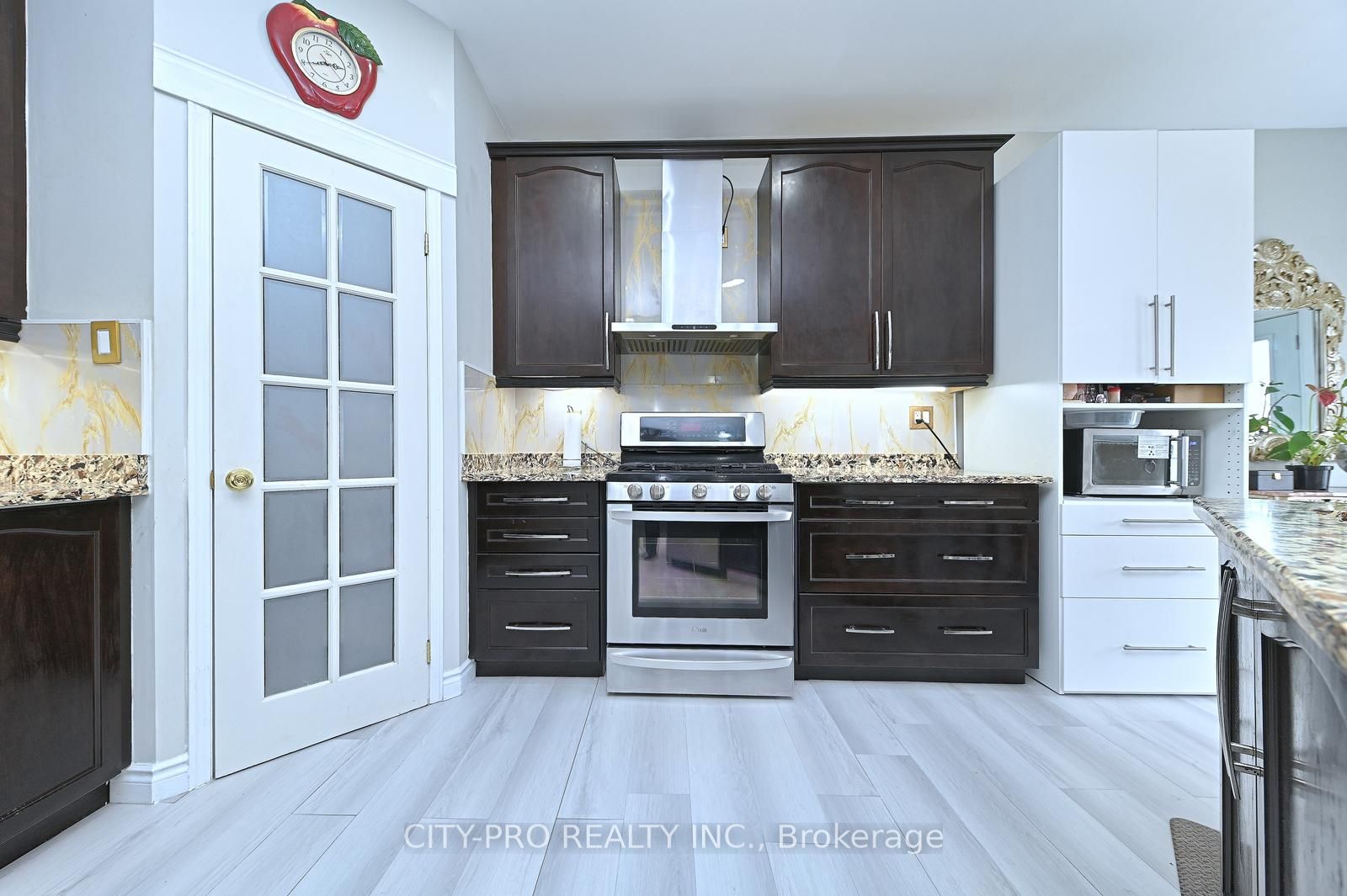 1178 Salmers Drive Property Photo 18