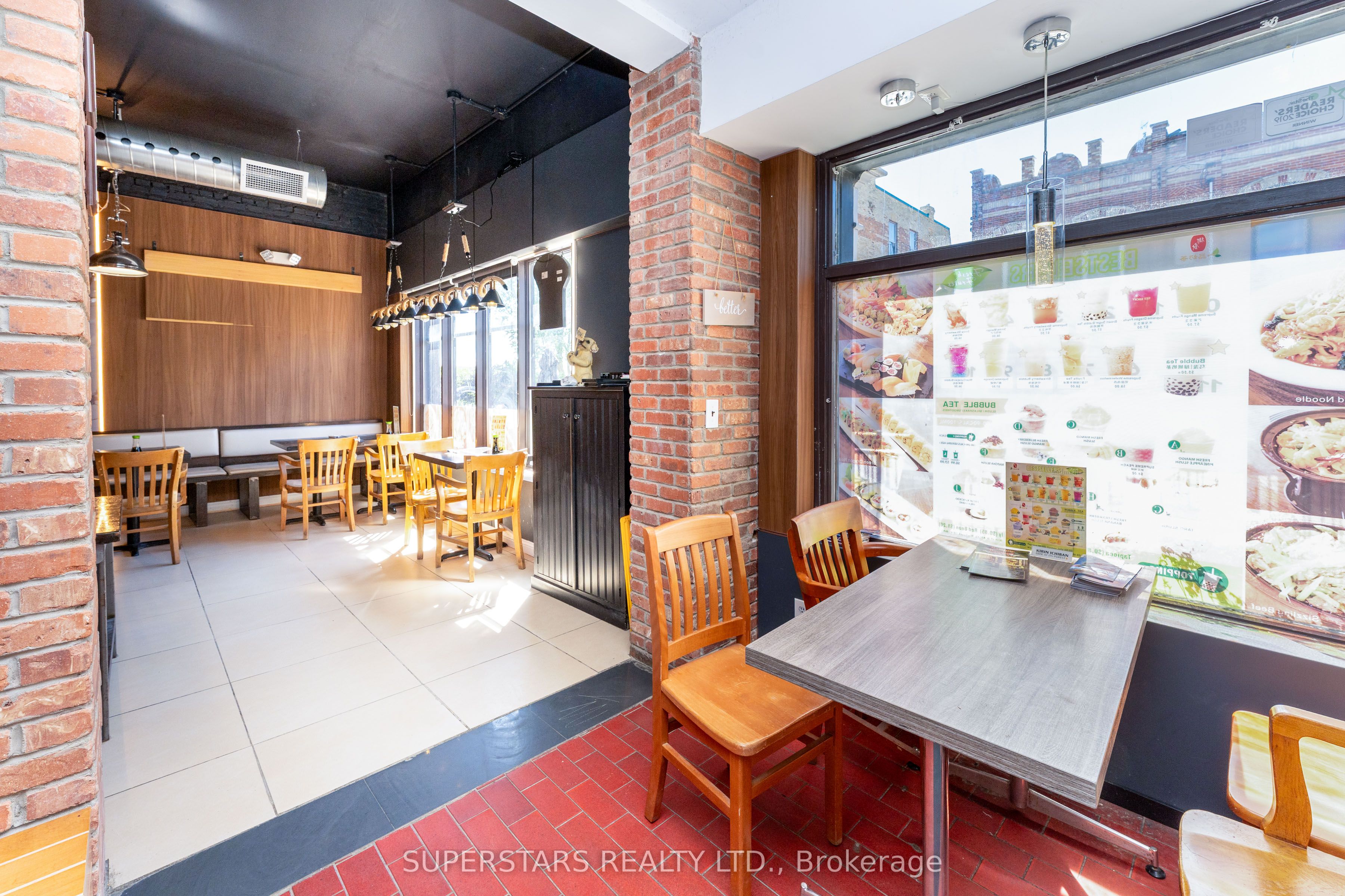 155 Queen Street Property Photo 9