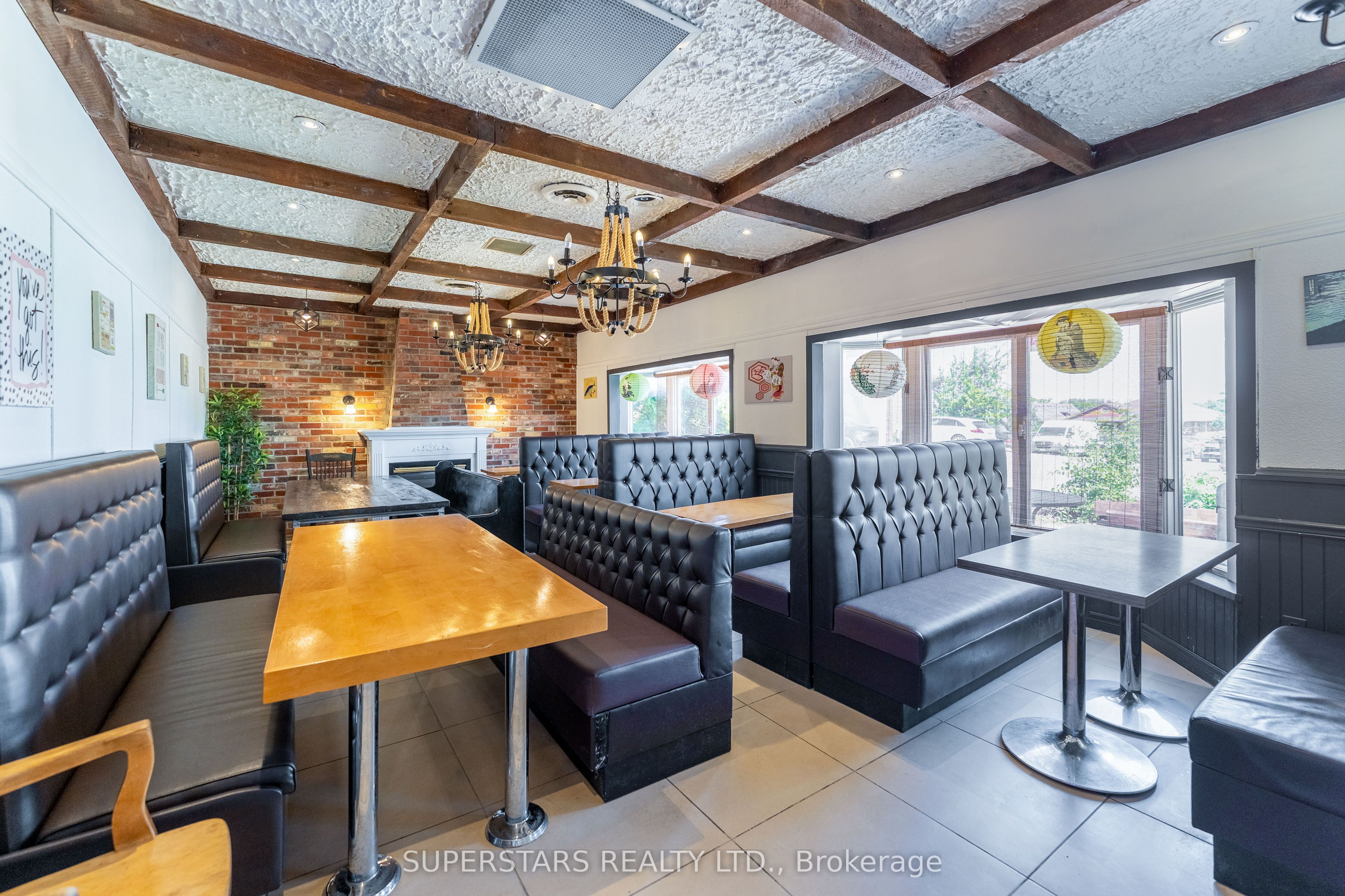 155 Queen Street Property Photo 15