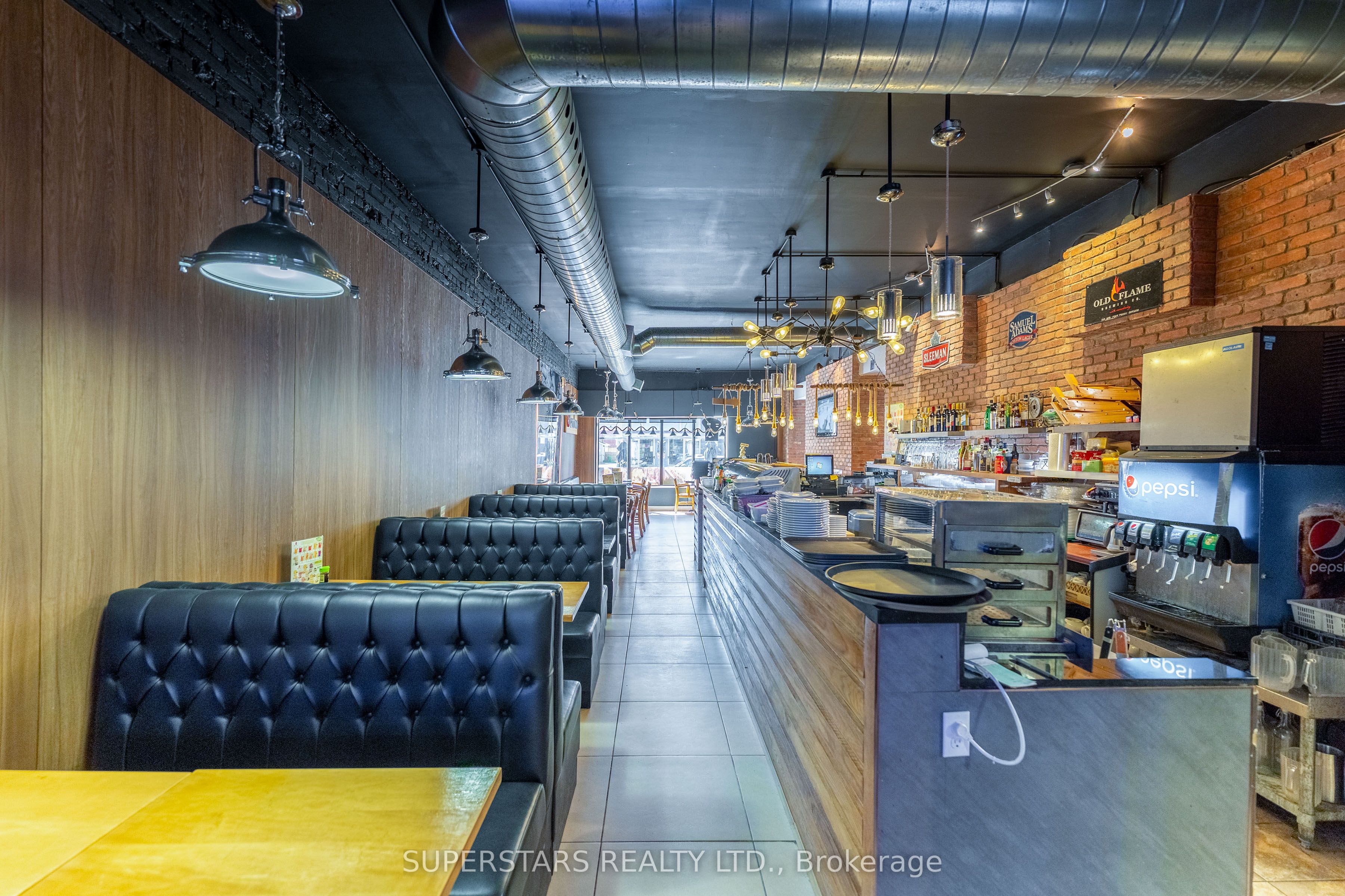 155 Queen Street Property Photo 16