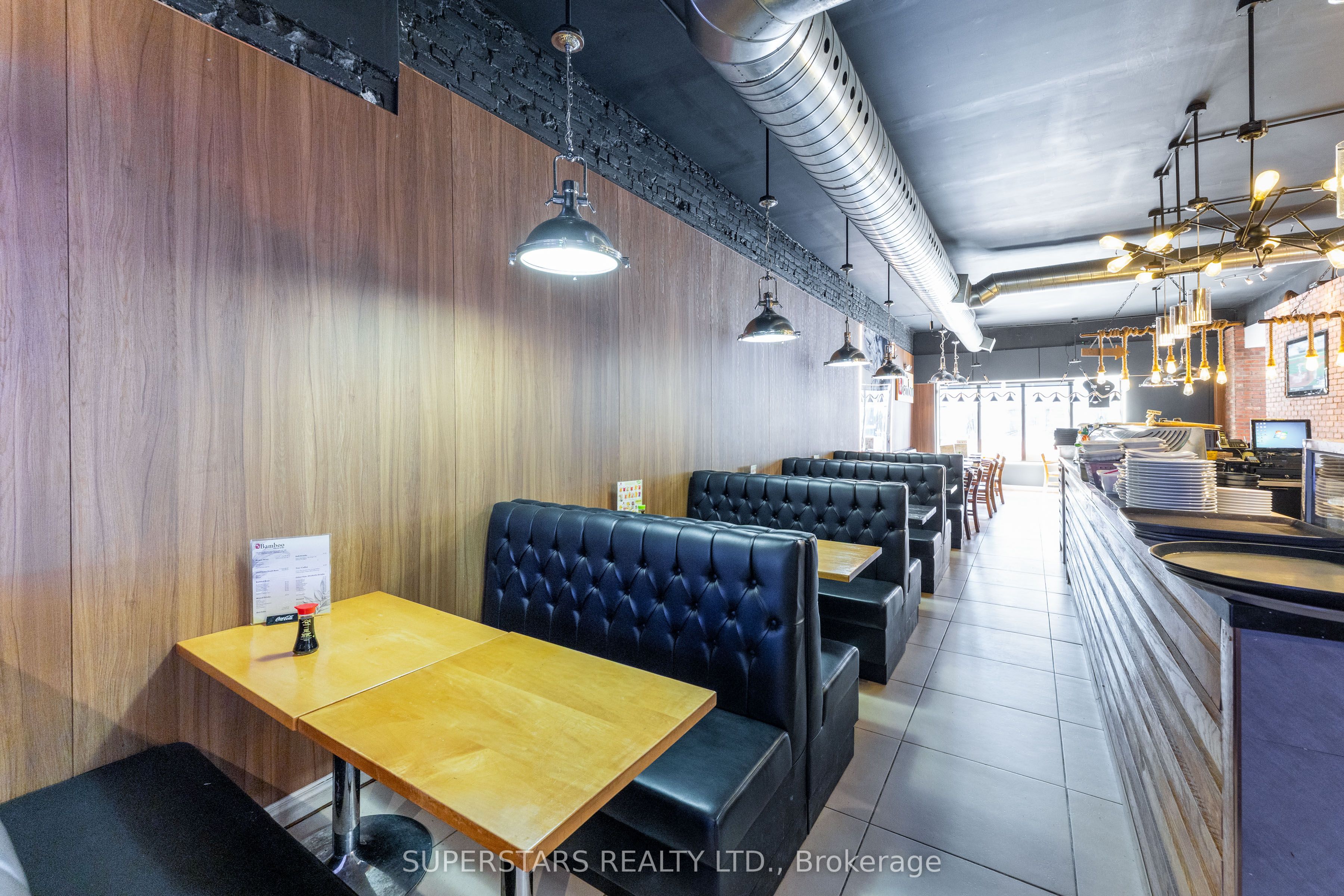 155 Queen Street Property Photo 17