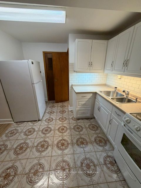 20 Bush Drive Lower Property Photo 4