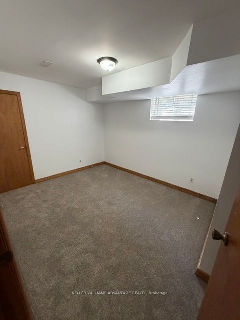 20 Bush Drive Lower Property Photo 9
