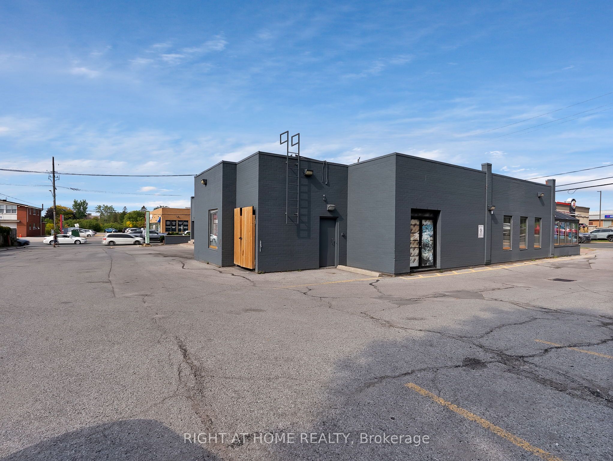1601 Birchmount Road 4 Property Photo 3