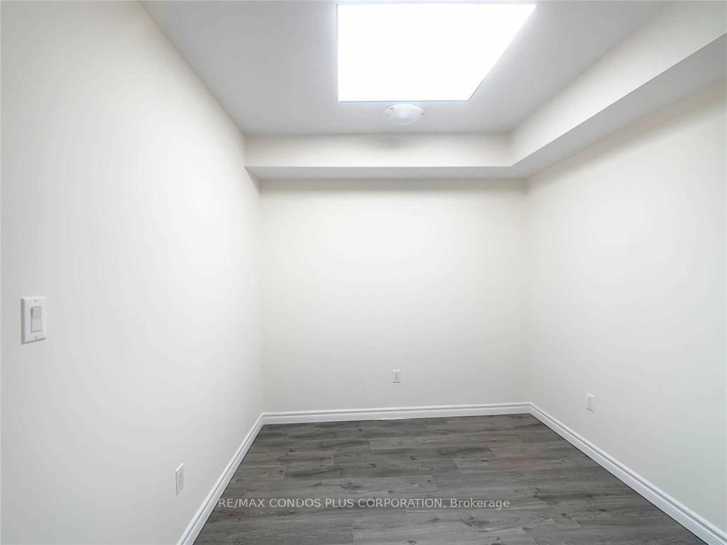 721 Danforth Avenue Property Photo 9