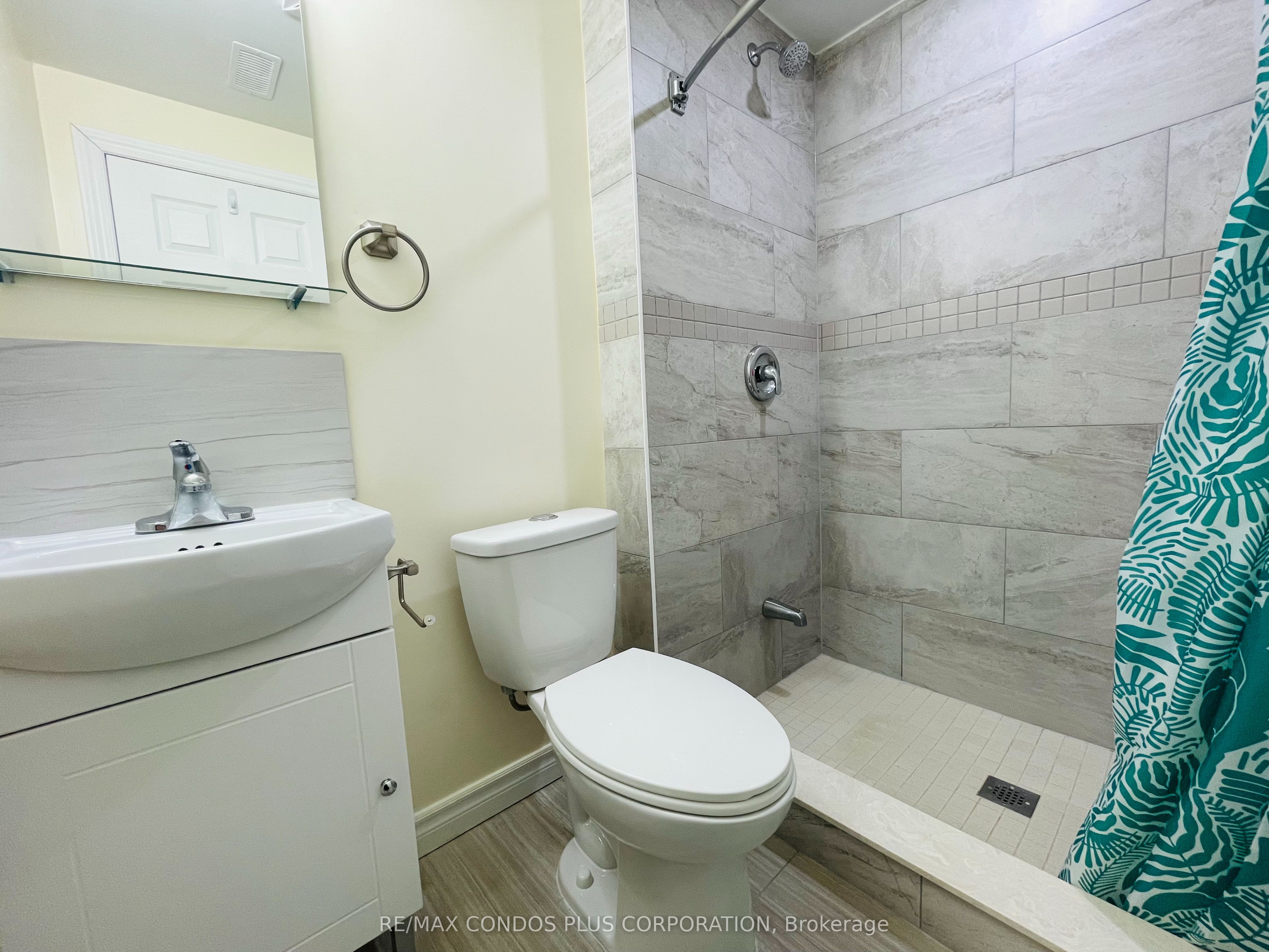 721 Danforth Avenue Property Photo 11