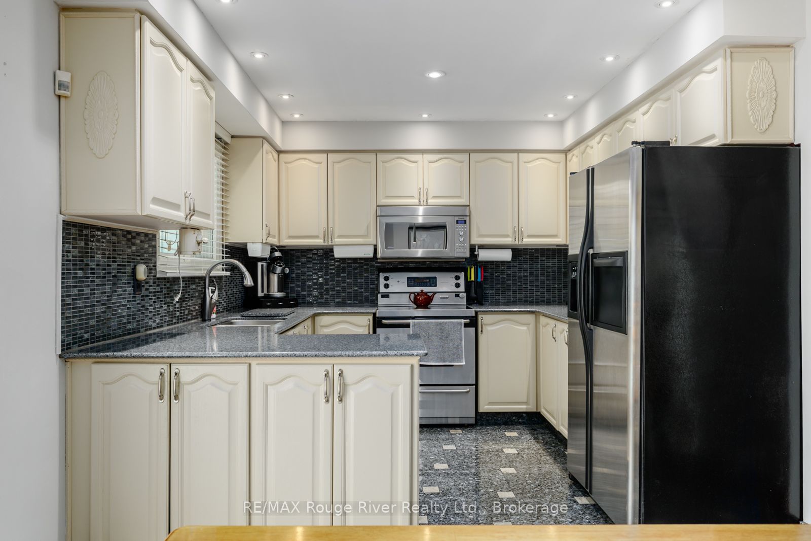1106 Ridge Valley Drive Property Photo 16