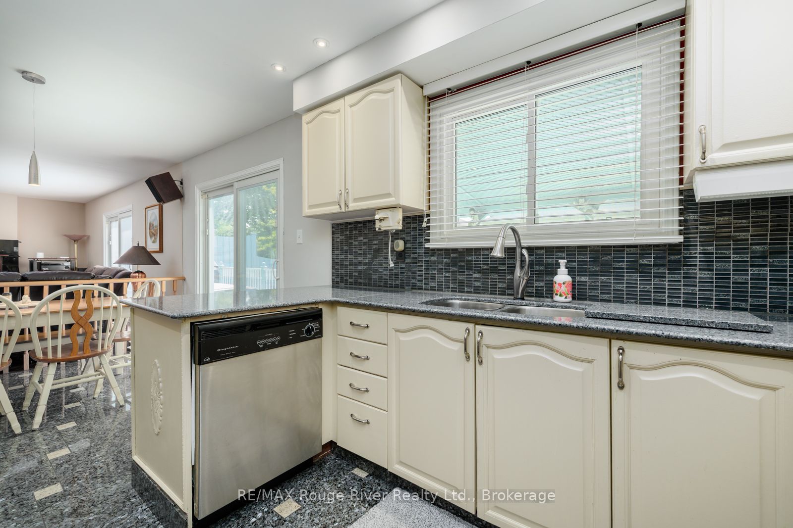 1106 Ridge Valley Drive Property Photo 17