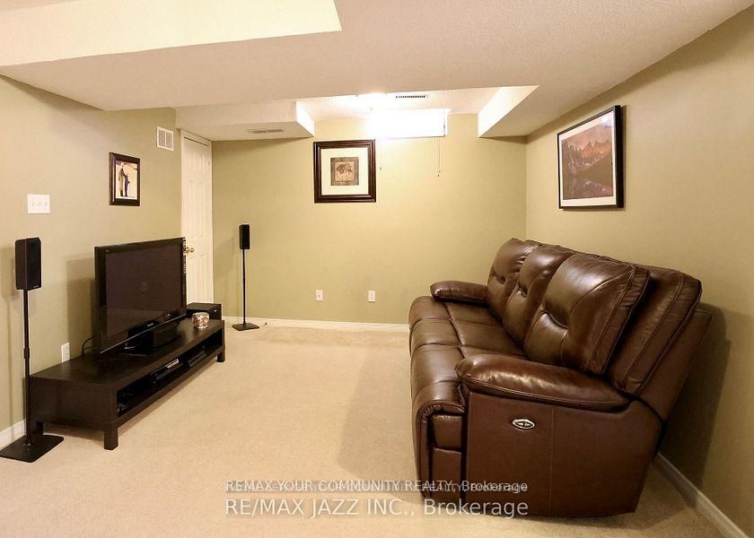 65 Dakin Drive S Property Photo 2