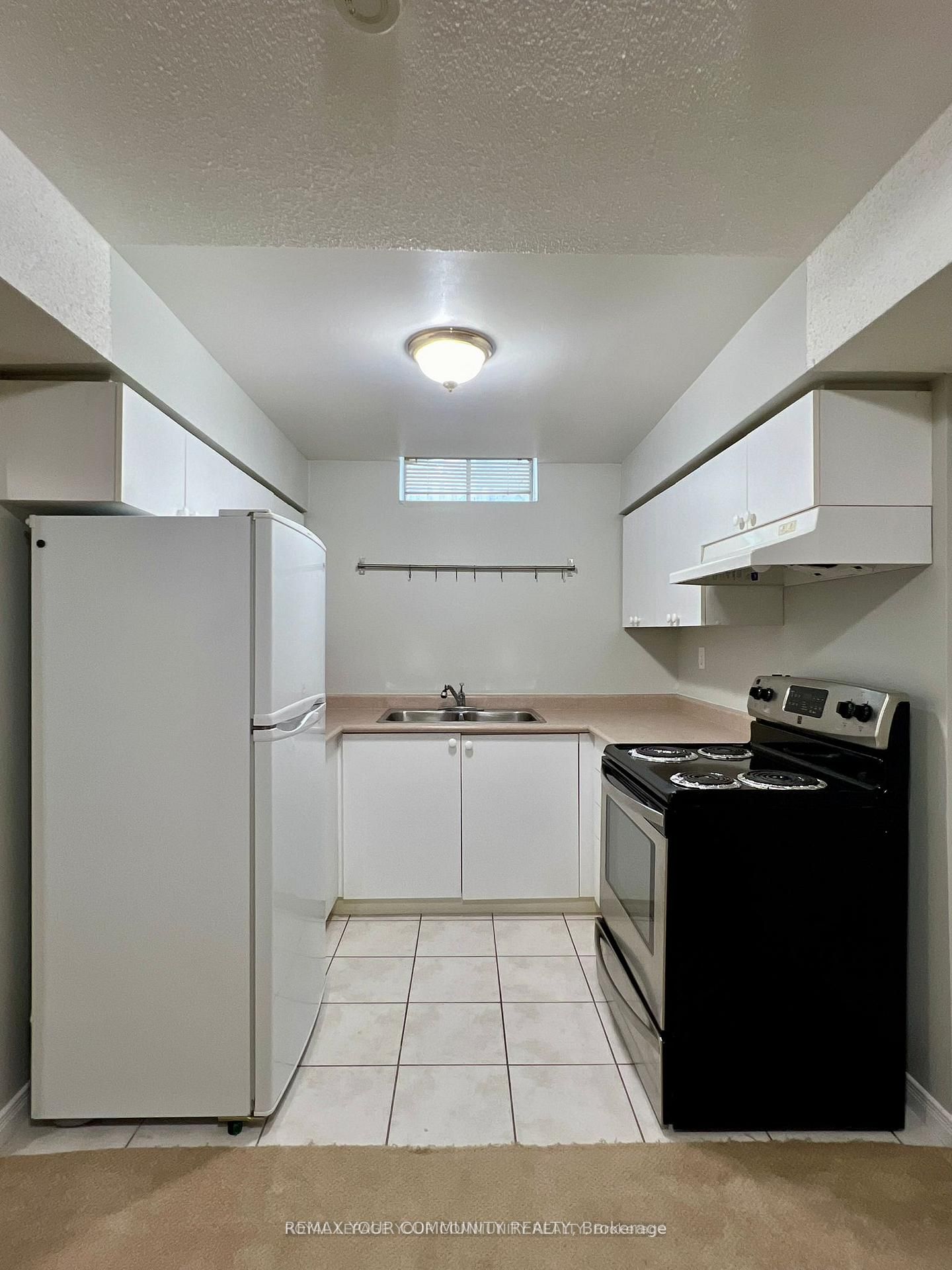 65 Dakin Drive S Property Photo 5