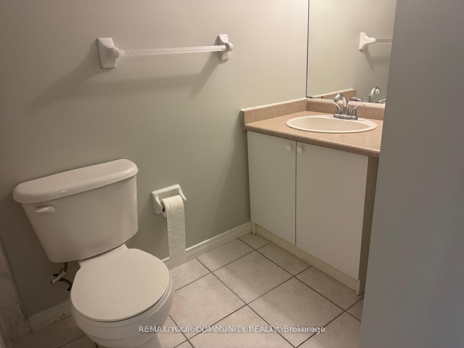 65 Dakin Drive S Property Photo 13