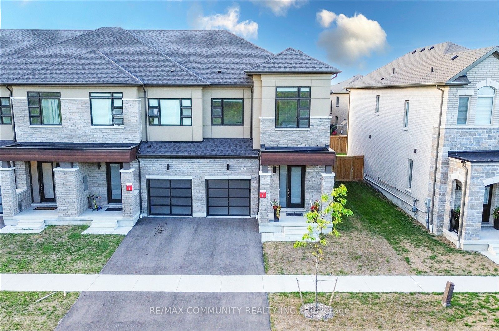 124 Ogston Crescent Property Photo 5