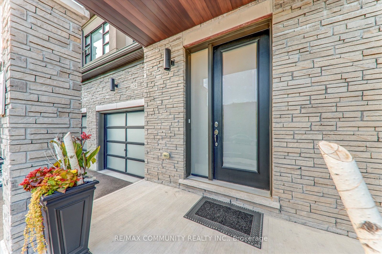124 Ogston Crescent Property Photo 14