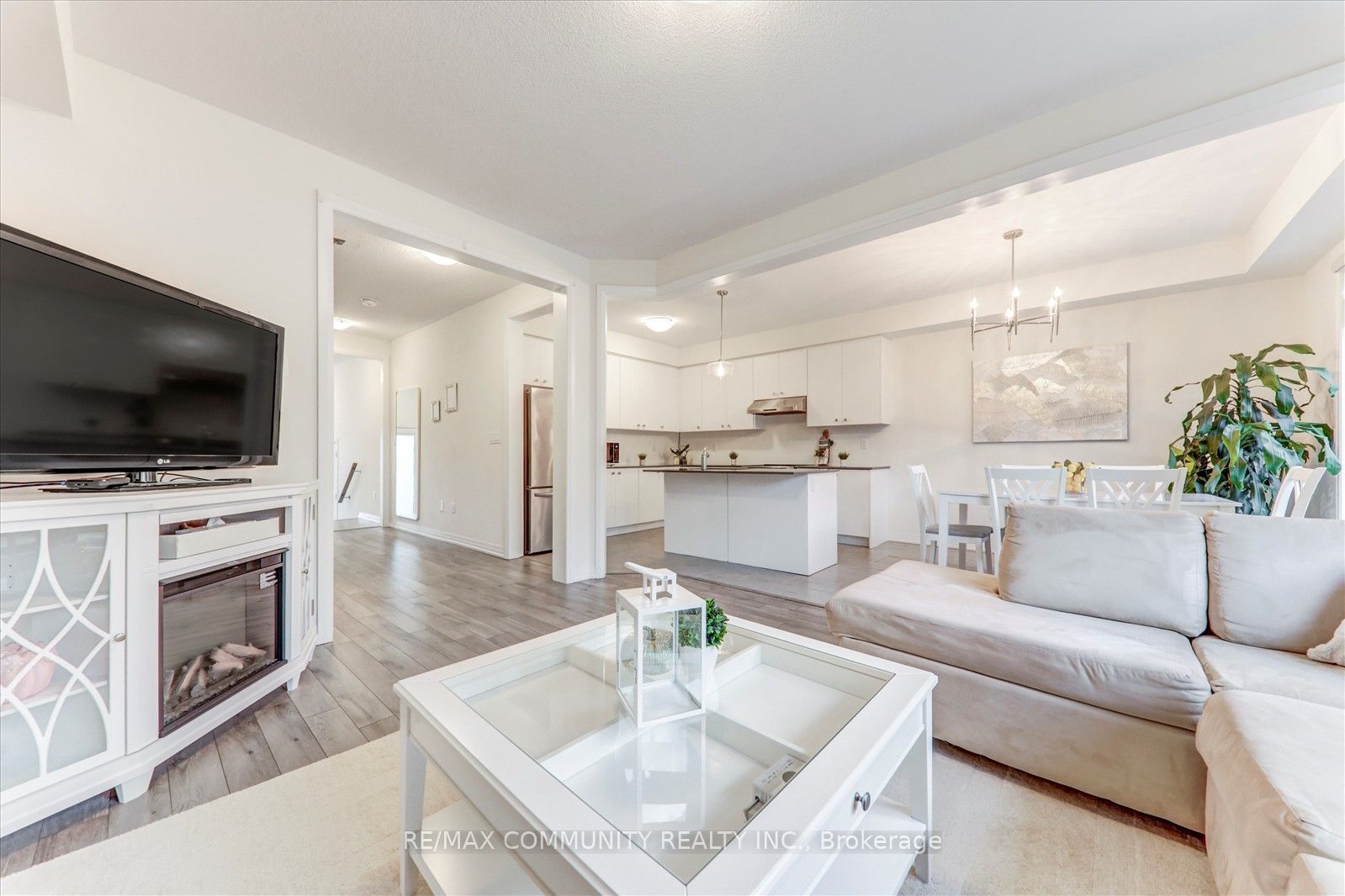 124 Ogston Crescent Property Photo 22