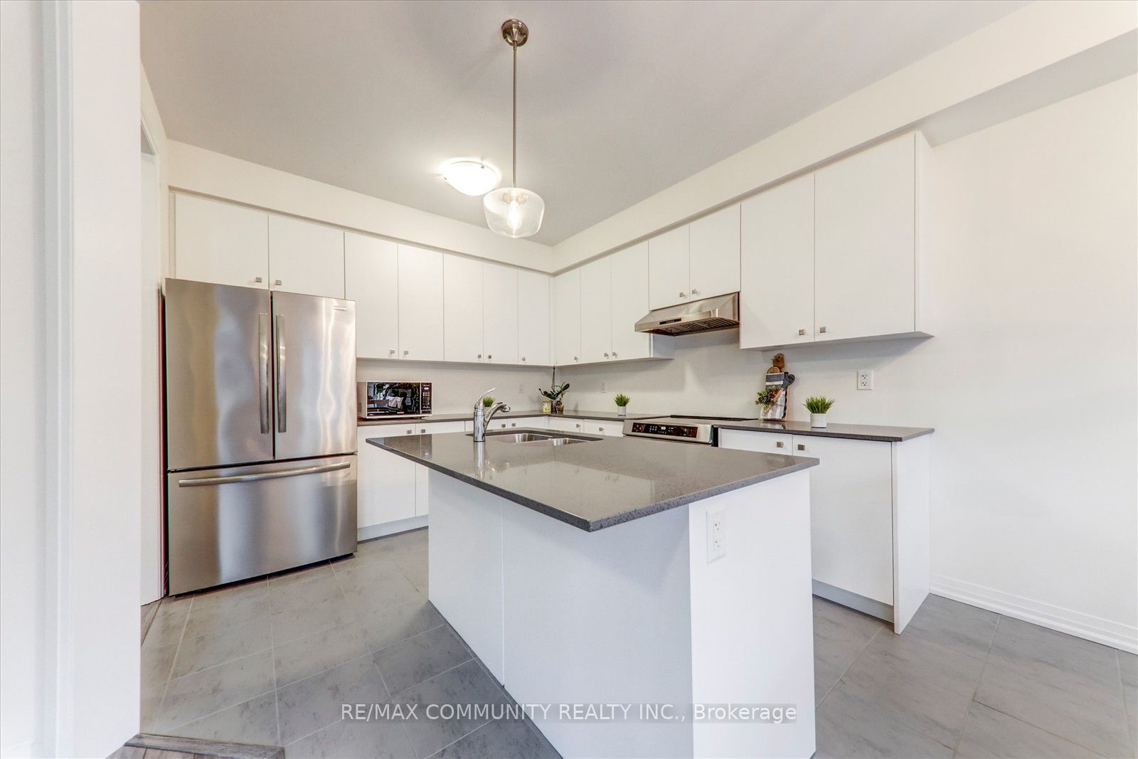 124 Ogston Crescent Property Photo 24