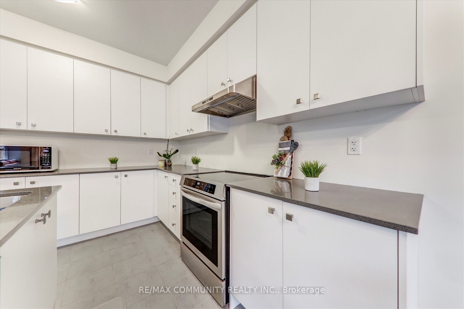 124 Ogston Crescent Property Photo 25