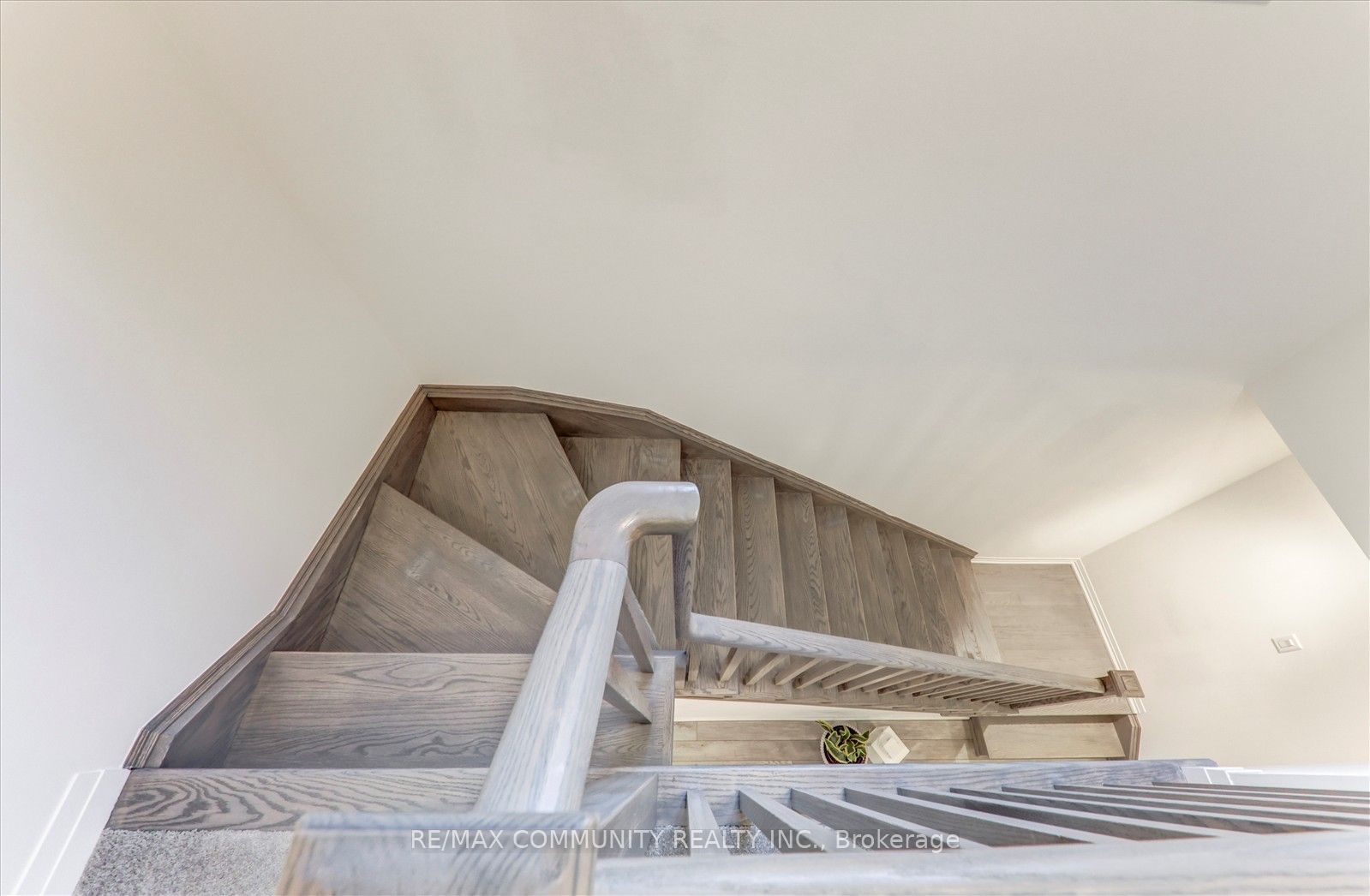 124 Ogston Crescent Property Photo 29